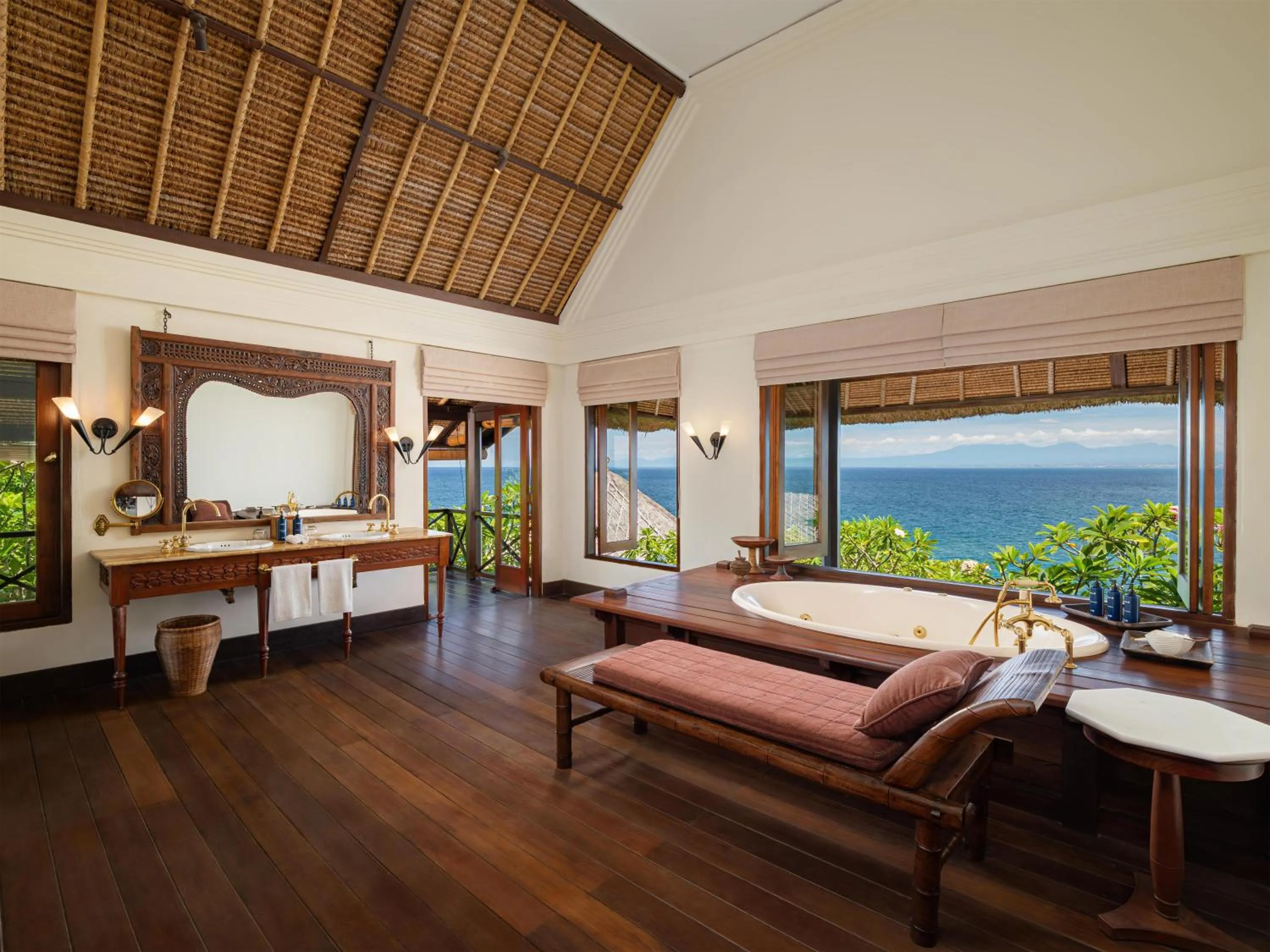 Bathroom in Radisson Blu Bali Uluwatu