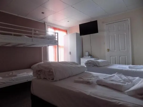 Bedroom, Bed in The Royal Windsor Hotel