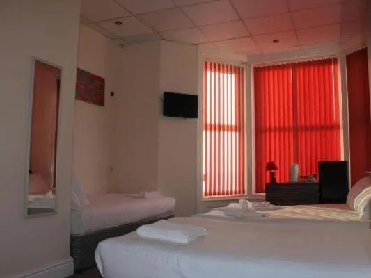 Bedroom, Bed in The Royal Windsor Hotel