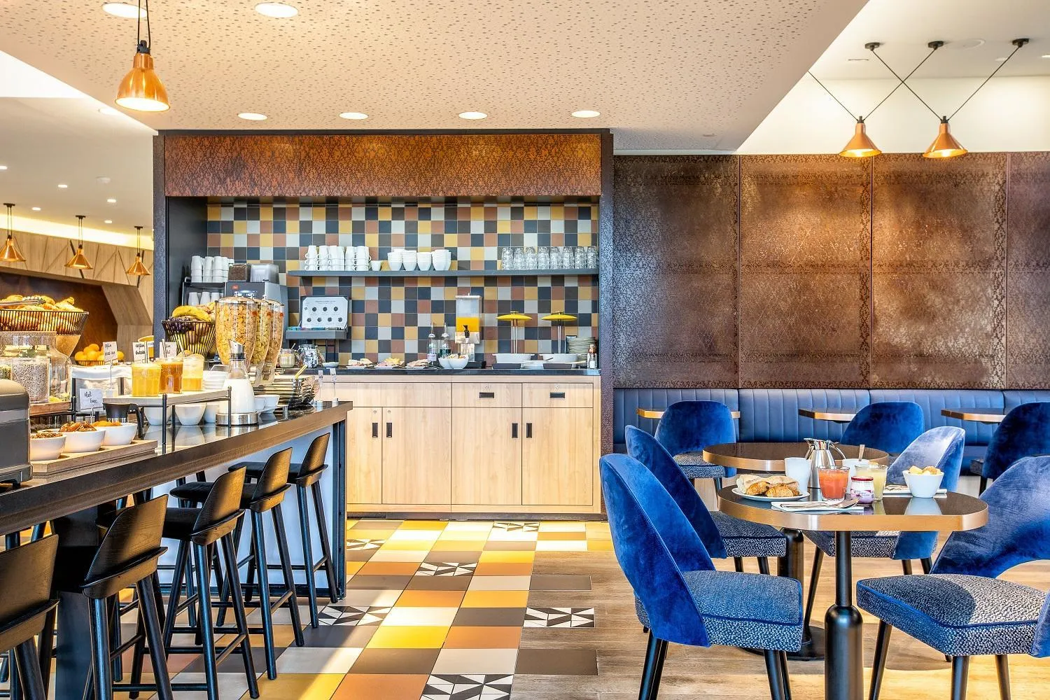 Restaurant/places to eat in Hôtel Mercure Paris Gennevilliers