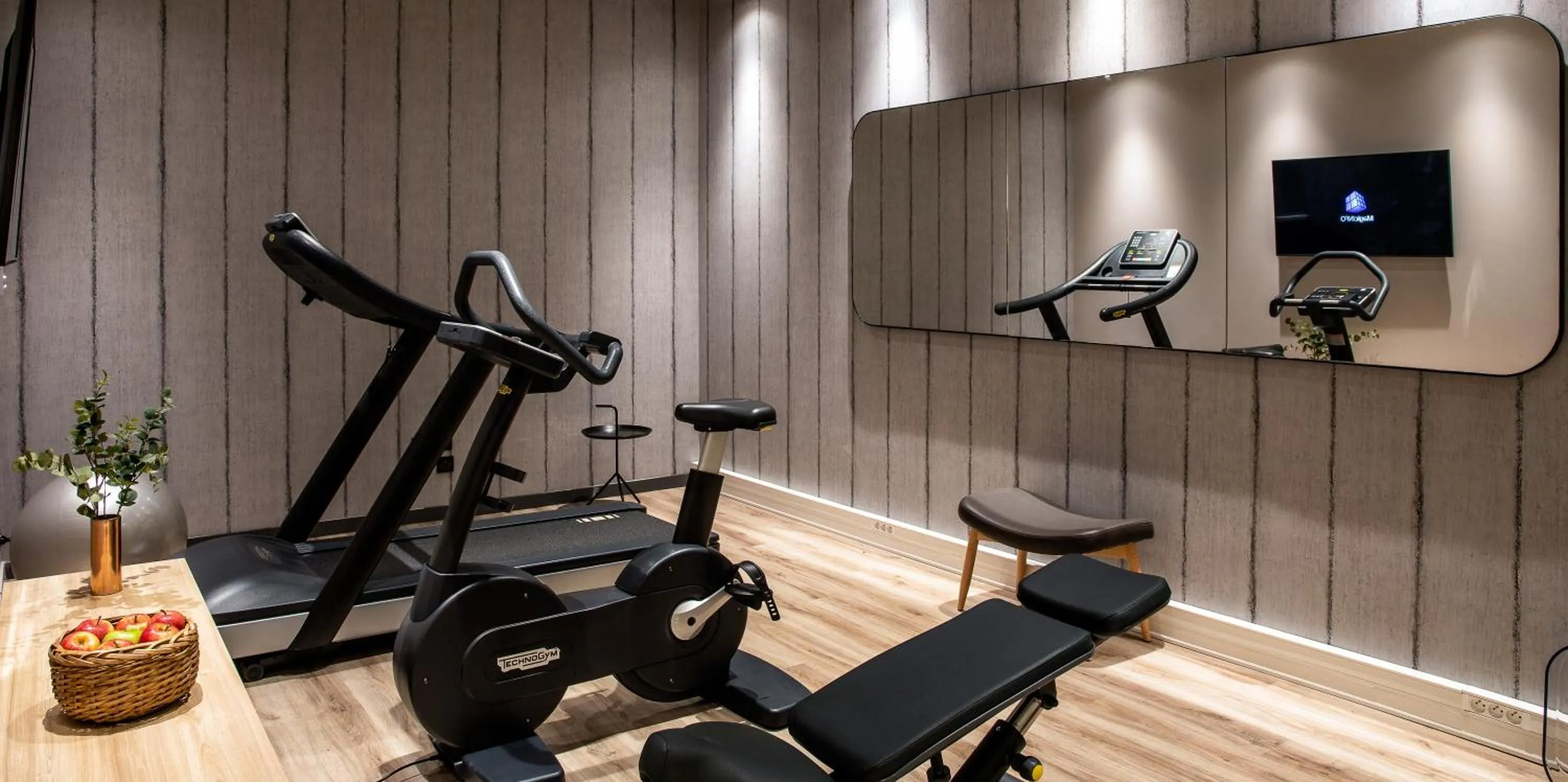 Fitness centre/facilities in Hôtel Mercure Paris Gennevilliers