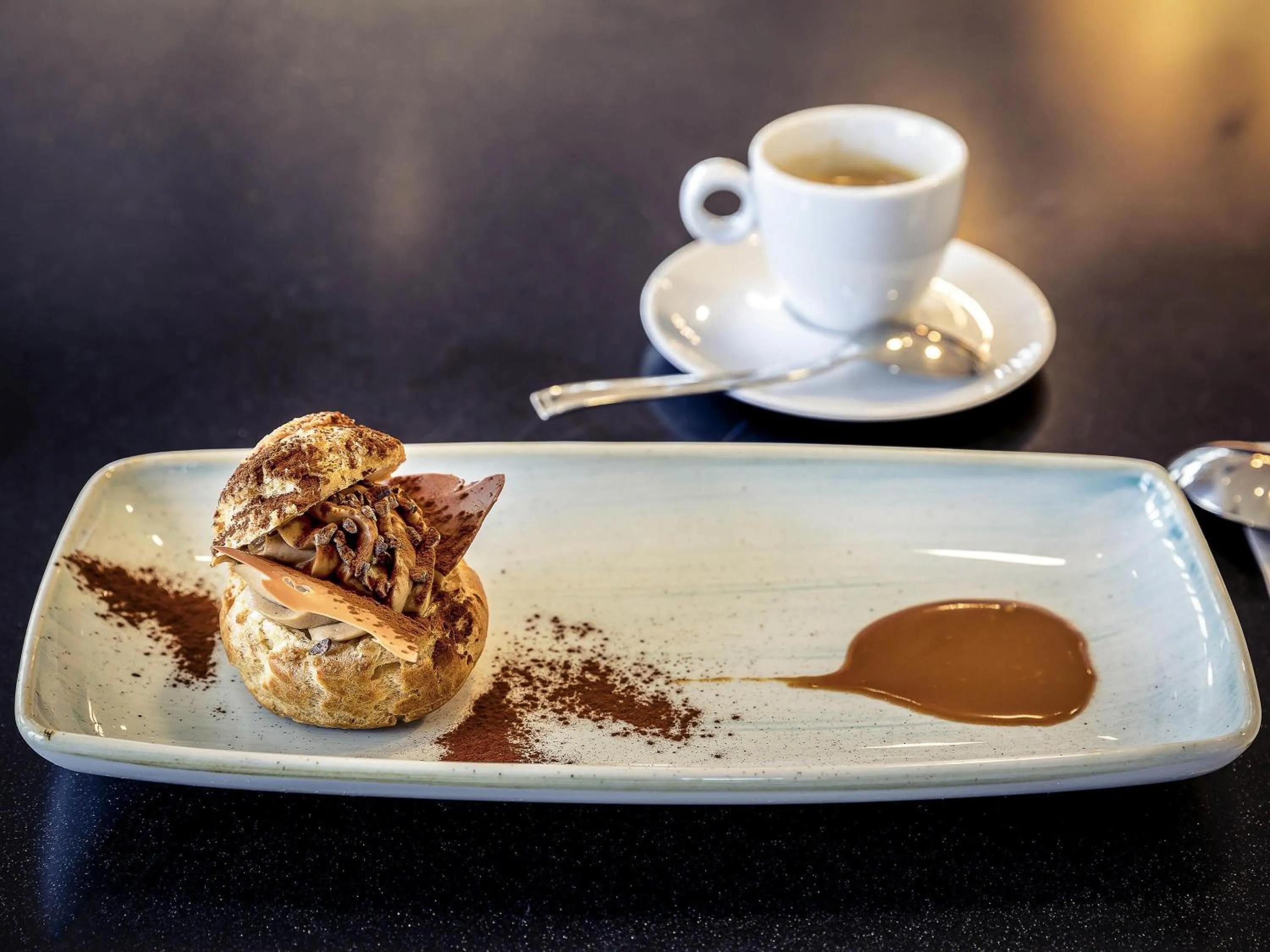 Restaurant/places to eat in Hôtel Mercure Paris Gennevilliers