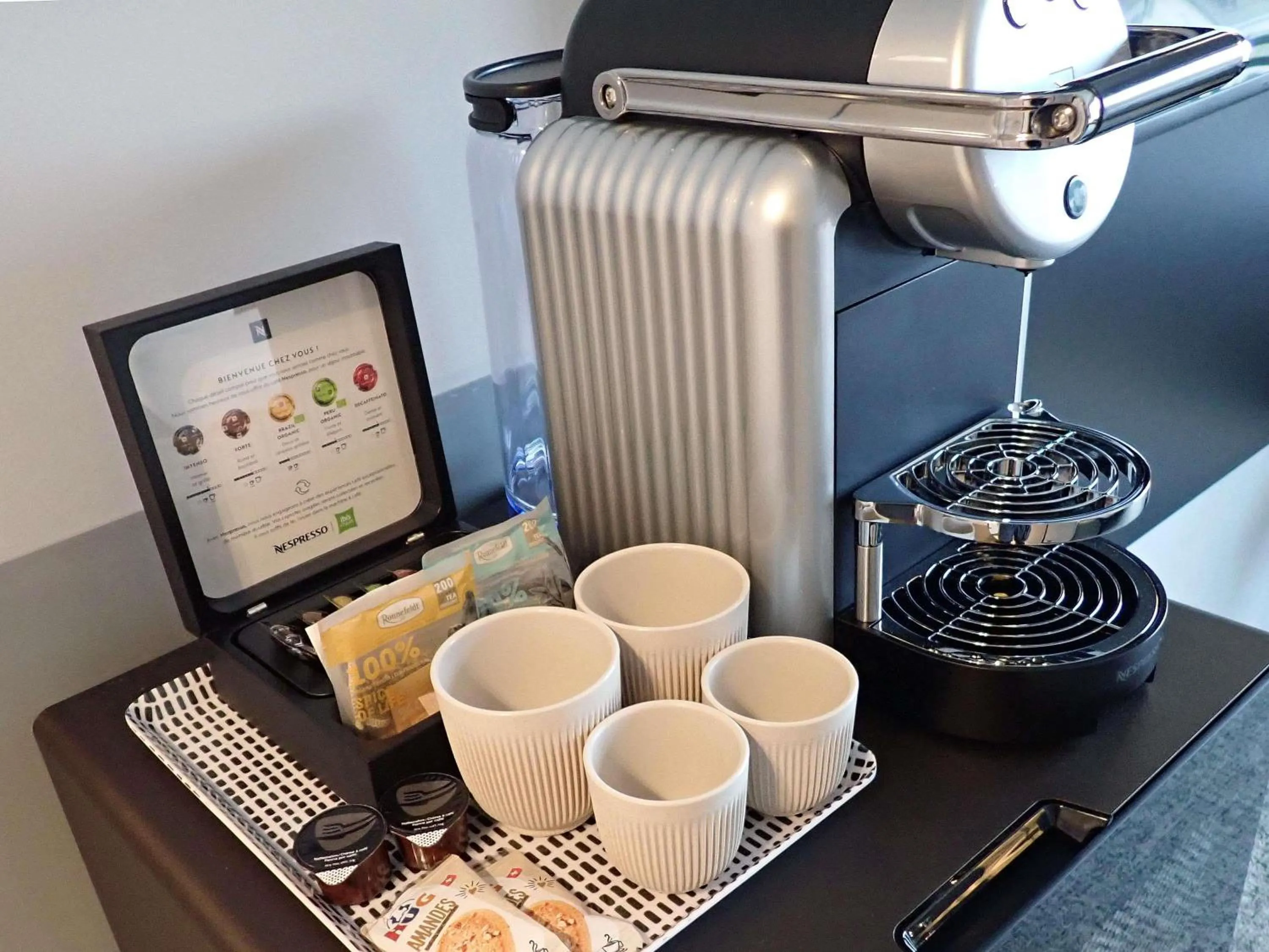 Bedroom in ibis Styles Genève Carouge