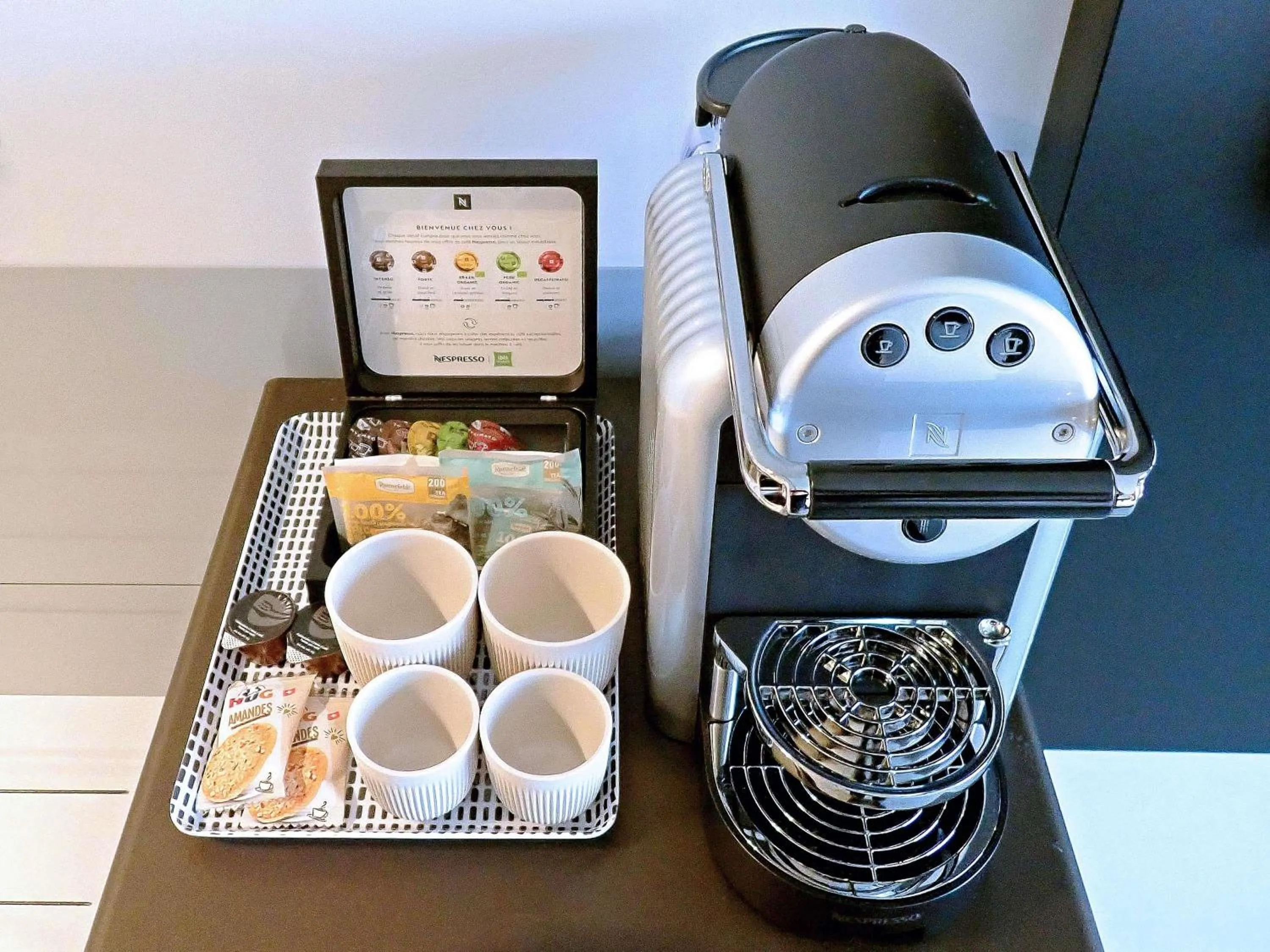 Bedroom in ibis Styles Genève Carouge