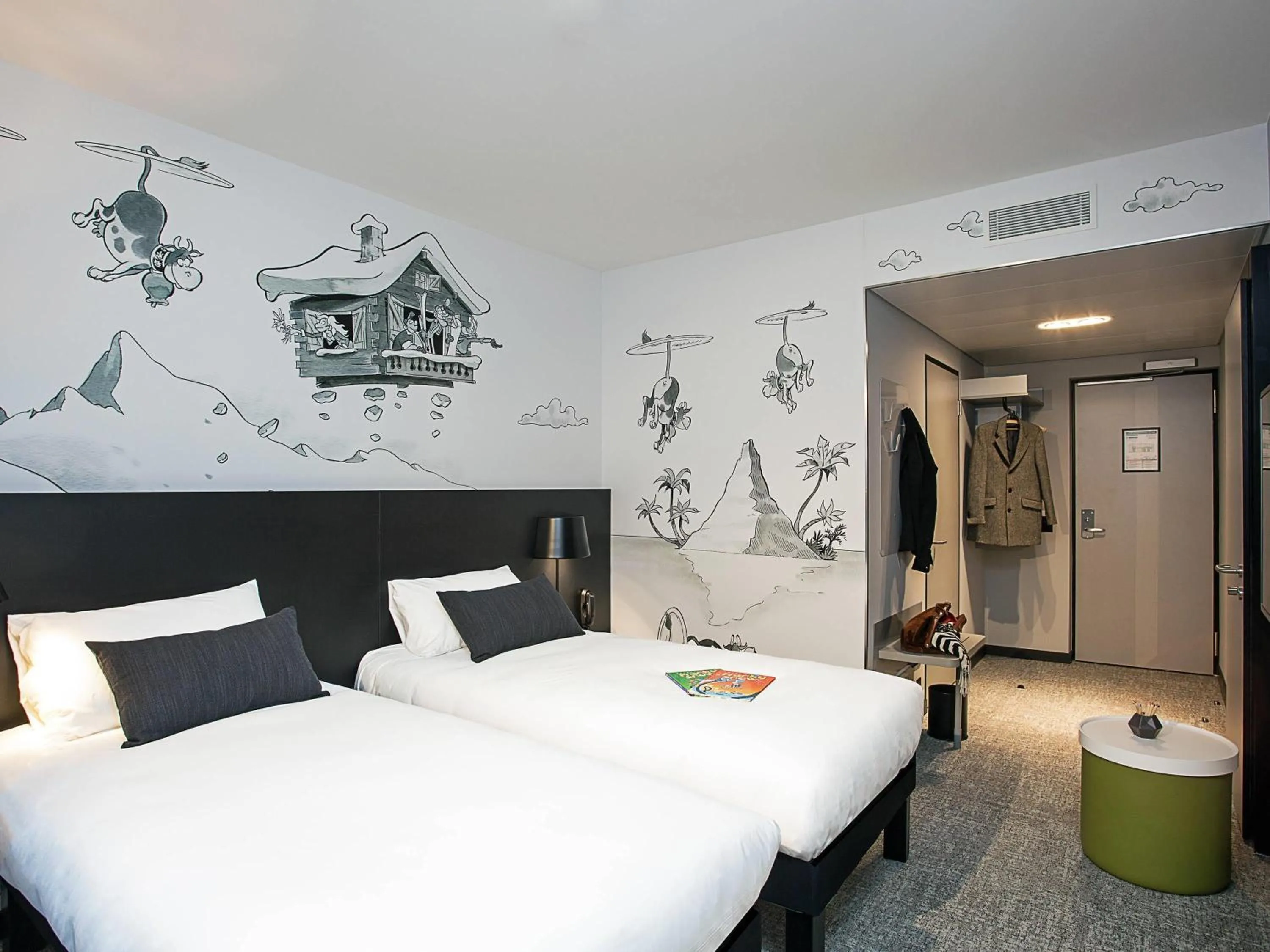 Bedroom, Bed in ibis Styles Genève Carouge