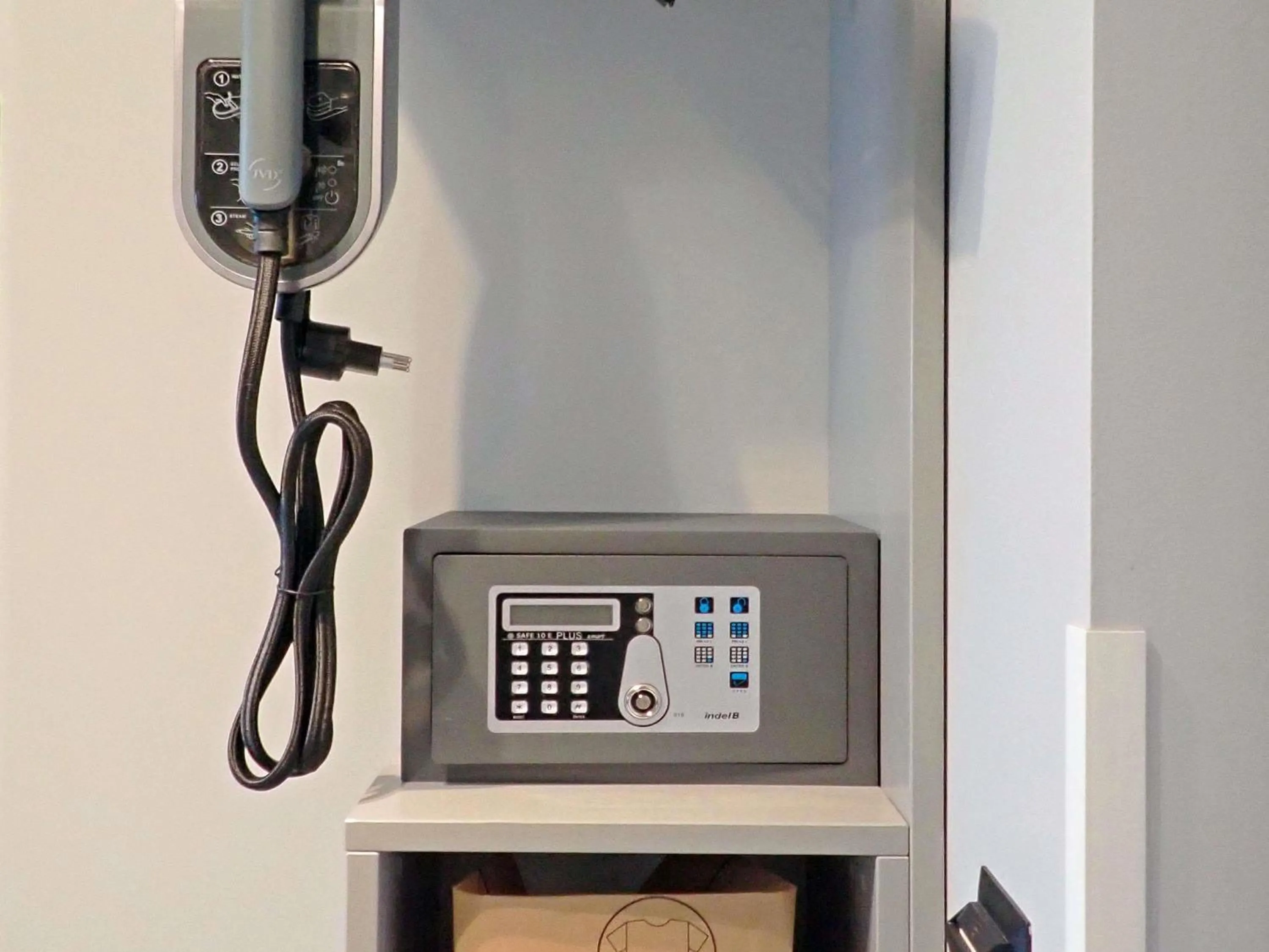 Bedroom in ibis Styles Genève Carouge