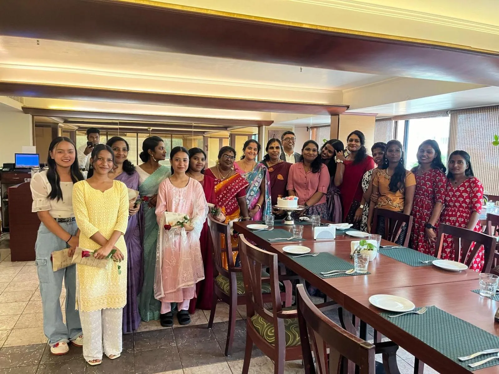 Restaurant/places to eat in Classic Sarovar Portico Trivandrum