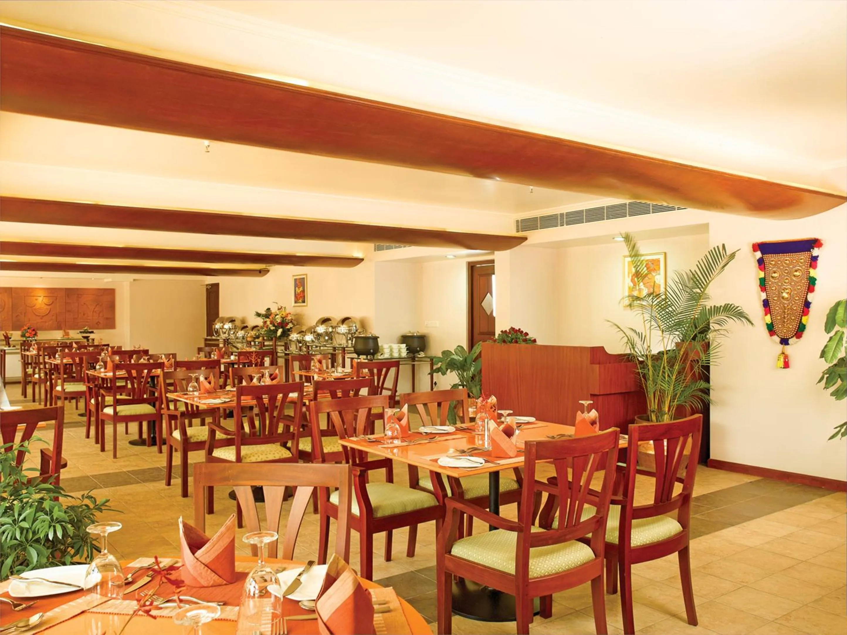 Restaurant/places to eat in Classic Sarovar Portico Trivandrum