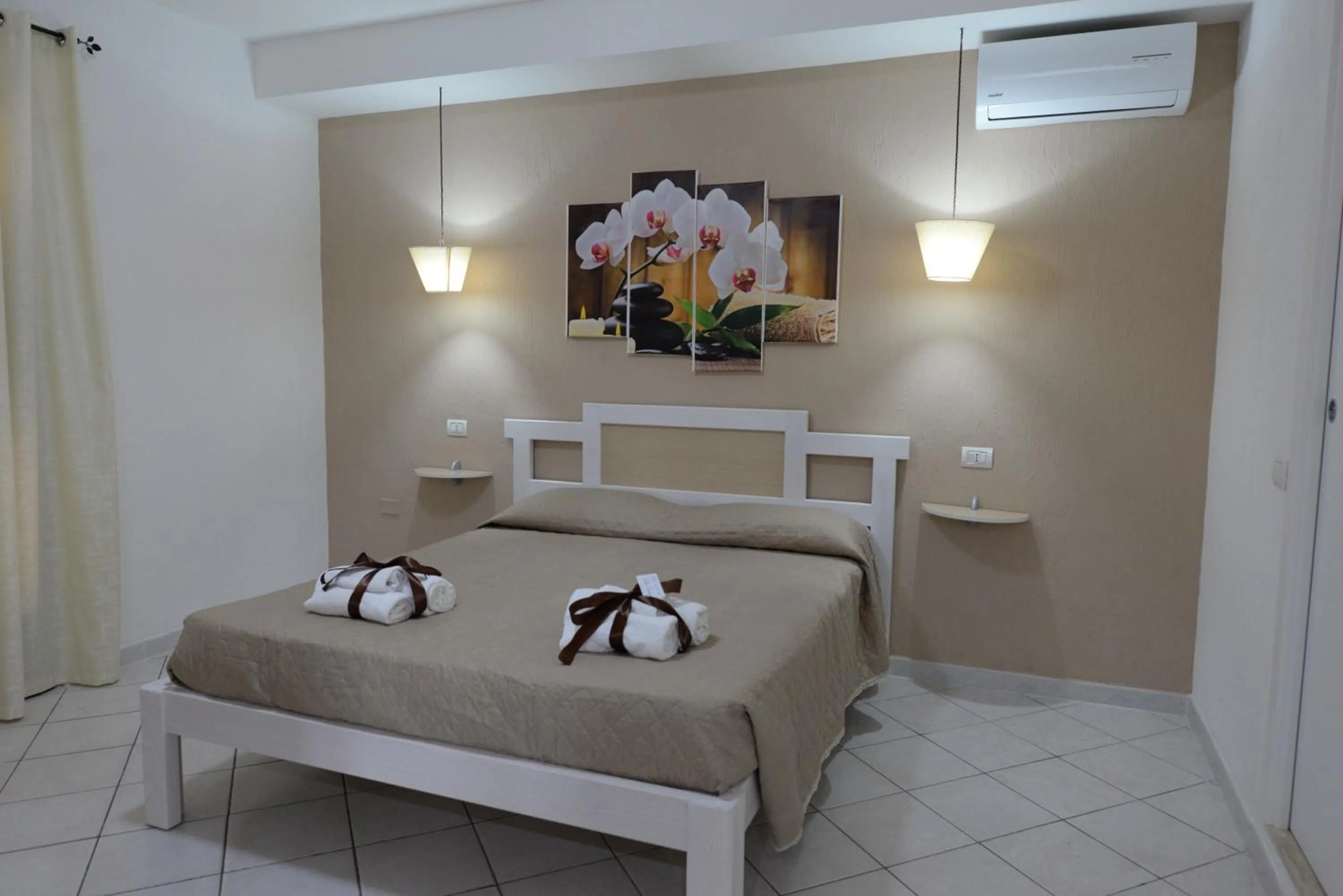 Bedroom, Bed in Villa Saturno