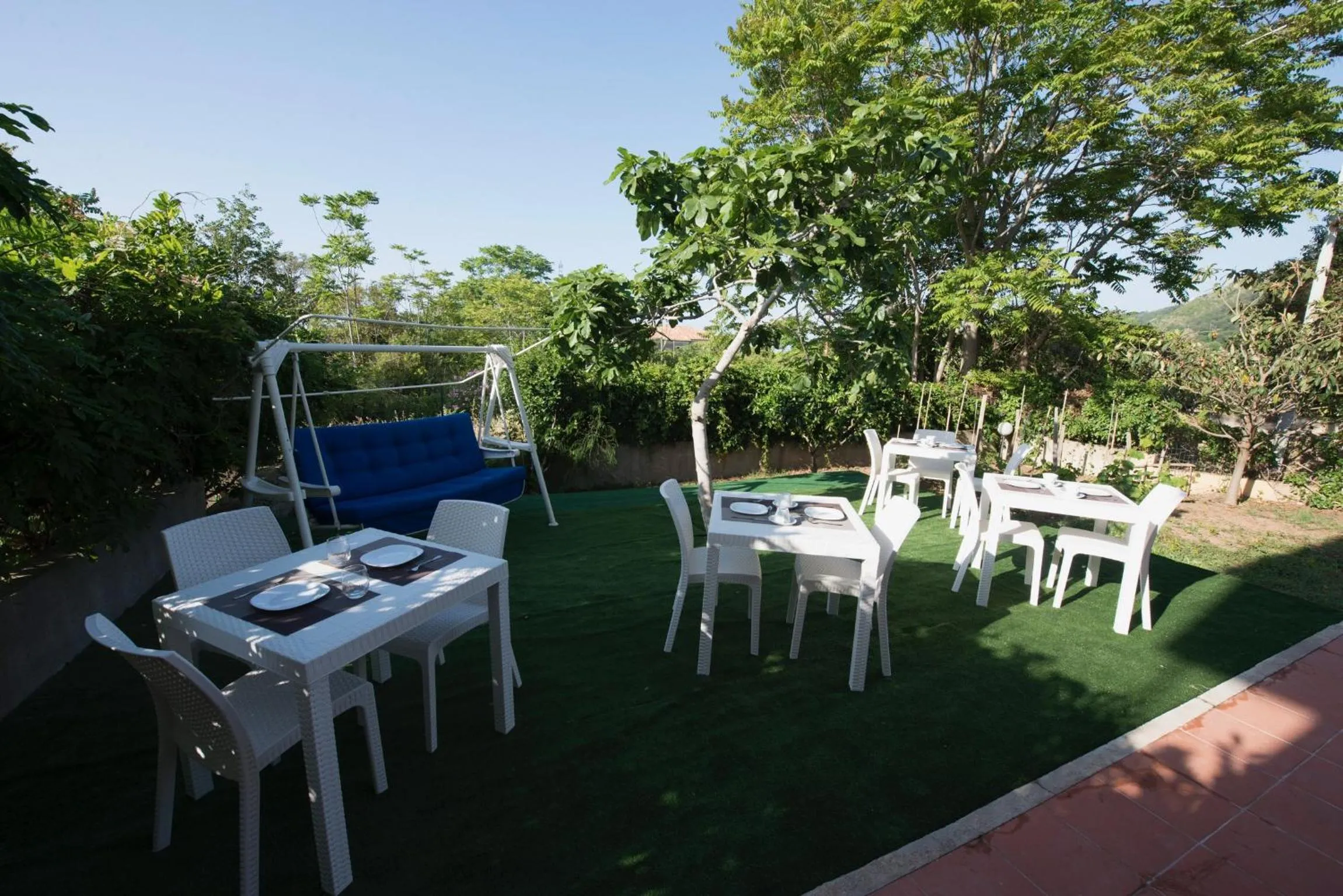 Restaurant/places to eat in Villa Saturno