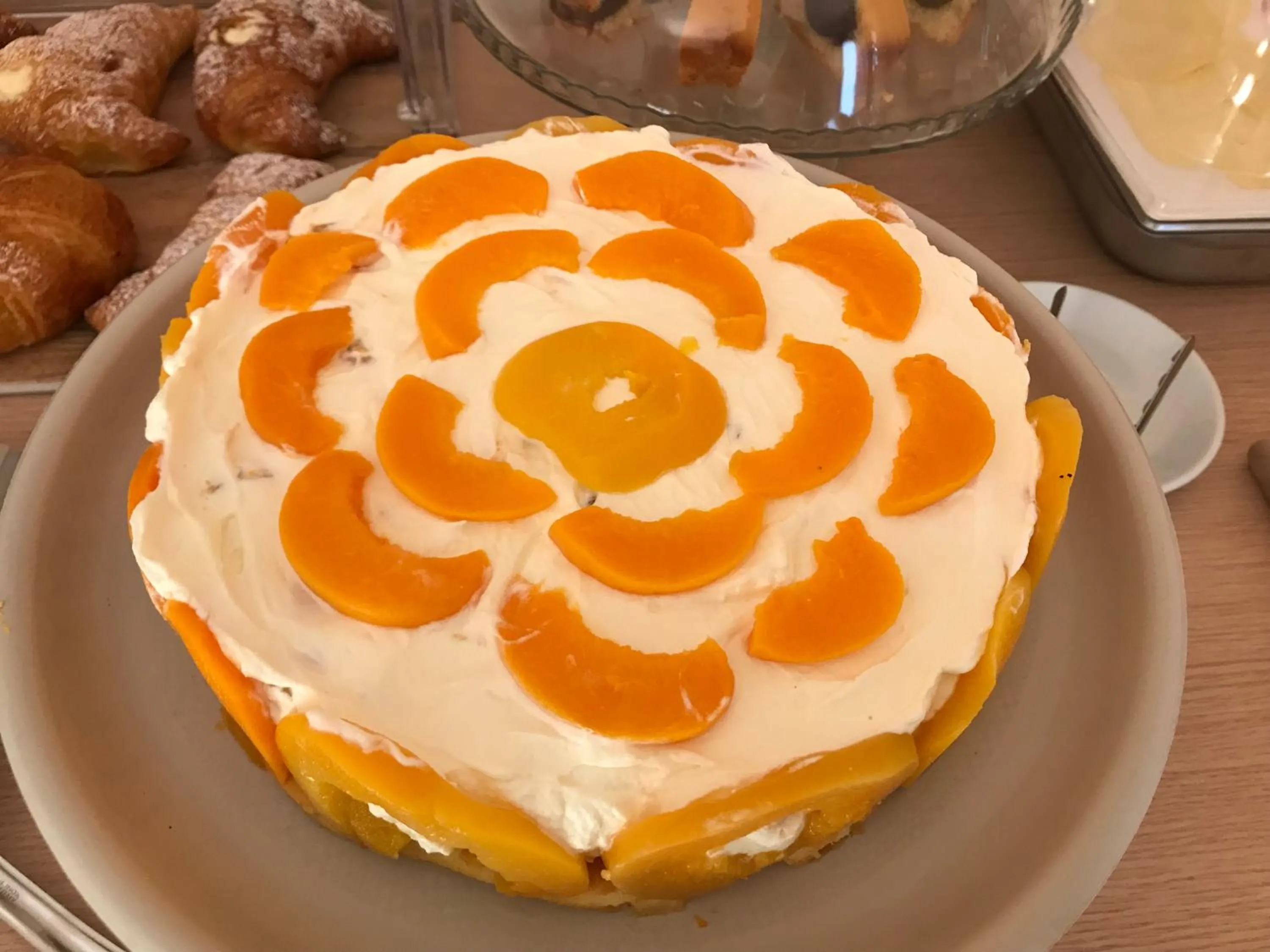 Continental breakfast in Villa Saturno