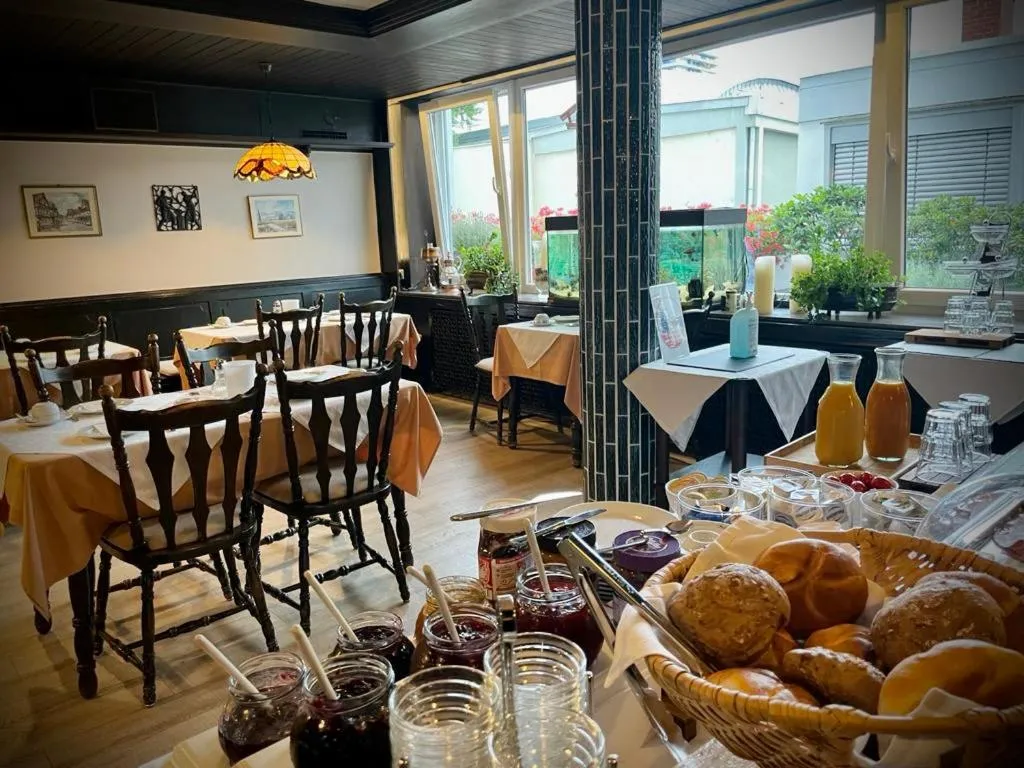 Buffet breakfast in Hotel Regina