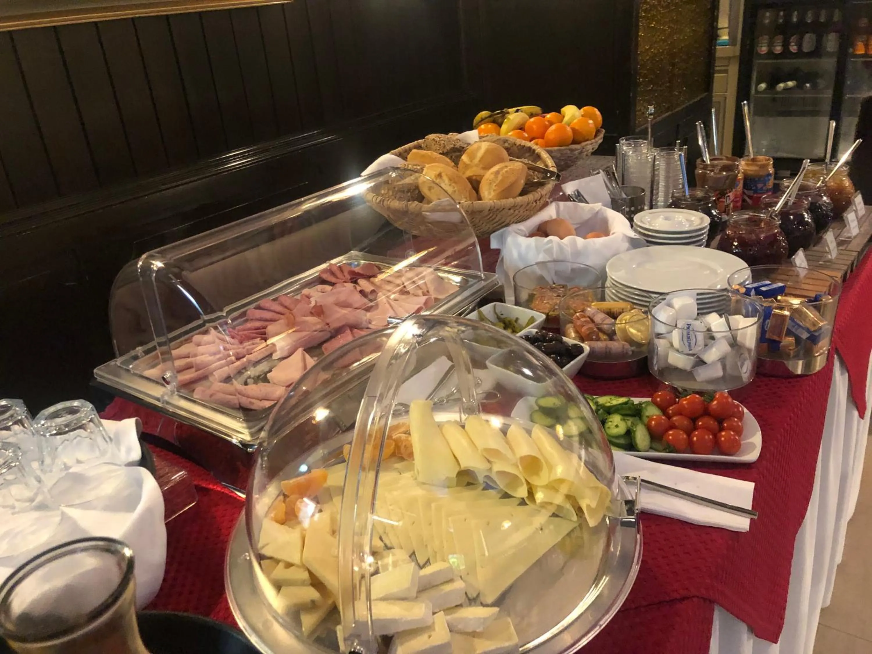 Buffet breakfast in Hotel Regina