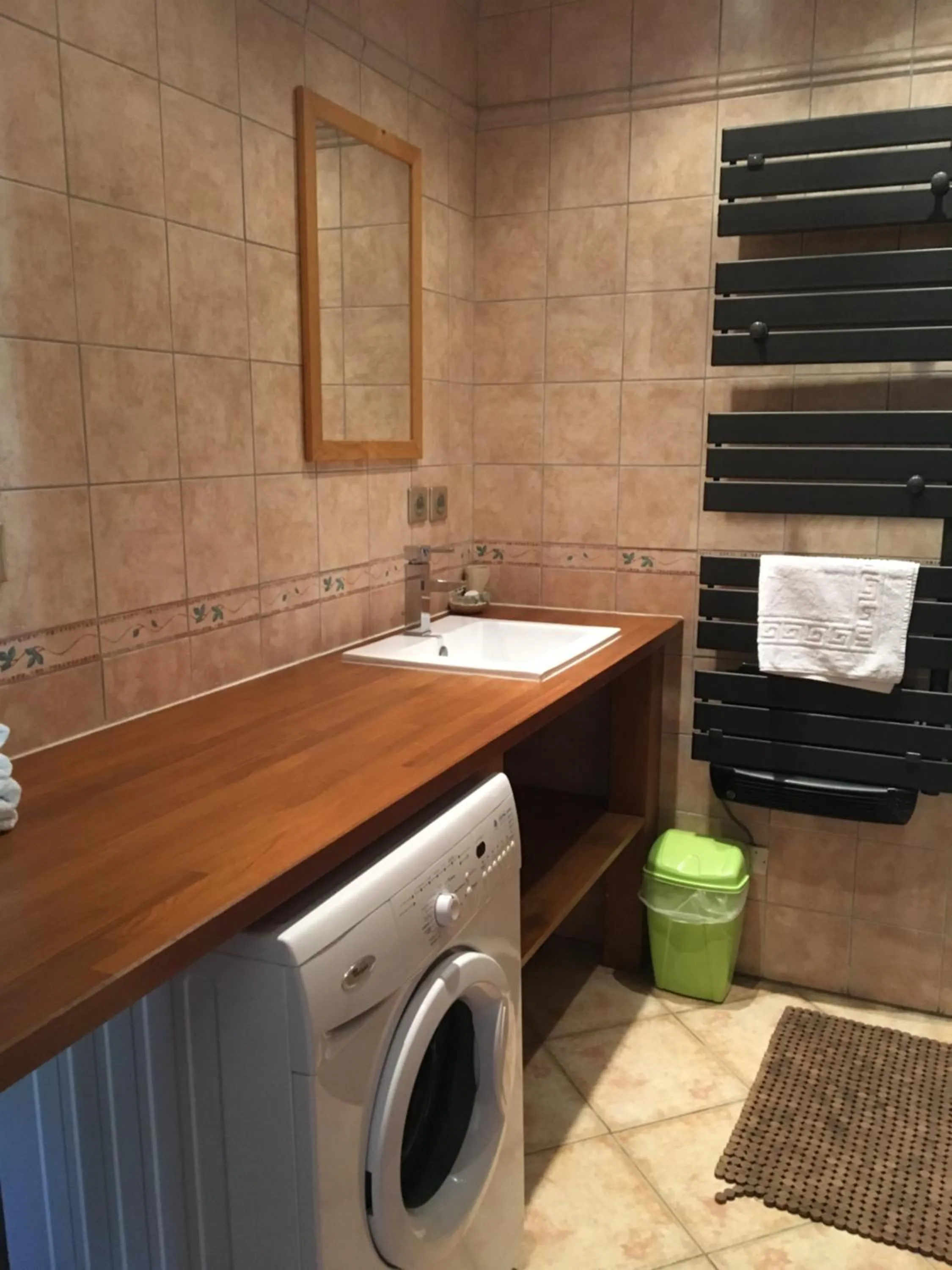 Shower in Le clos de Tournes