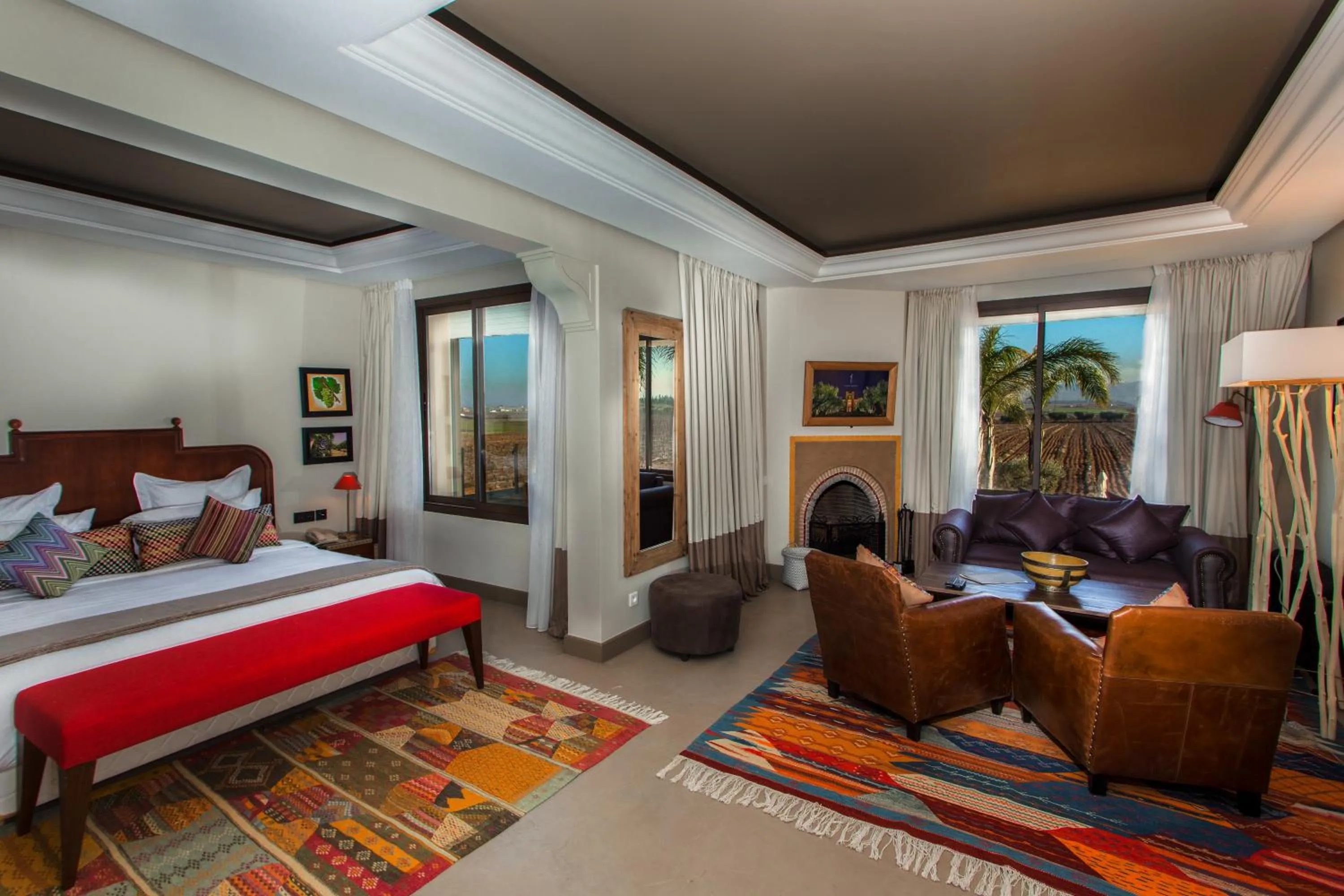 Living room, Bed in Château Roslane Boutique hôtel & Spa