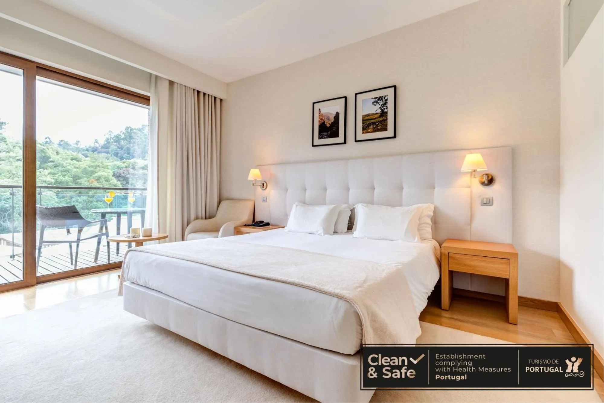 Balcony/Terrace, Bed in Hotel Rural Vale Do Rio