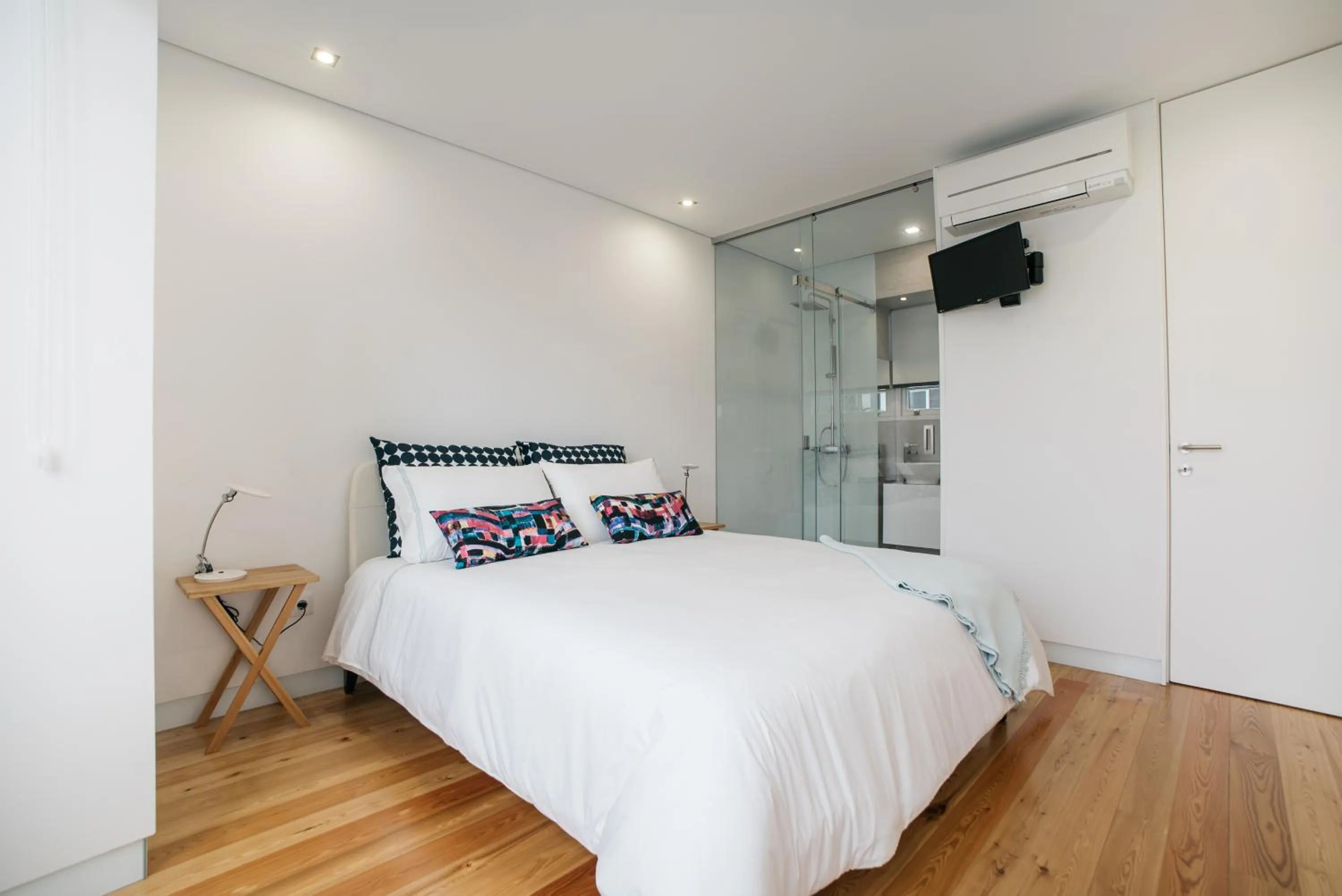 Bed in D'Autor Apartments Sá da Bandeira