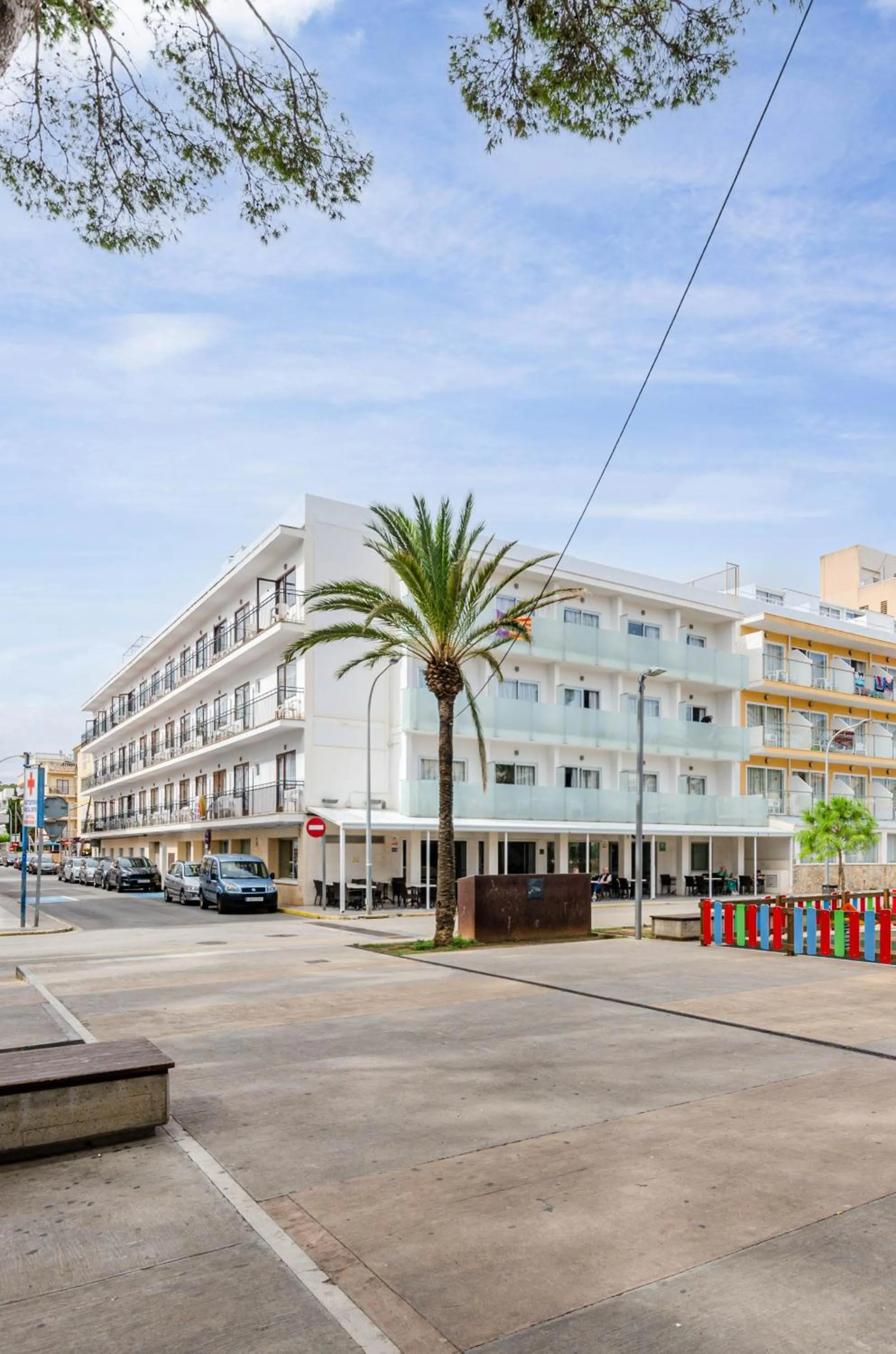 Facade/entrance in Hostal Gami Adults Only