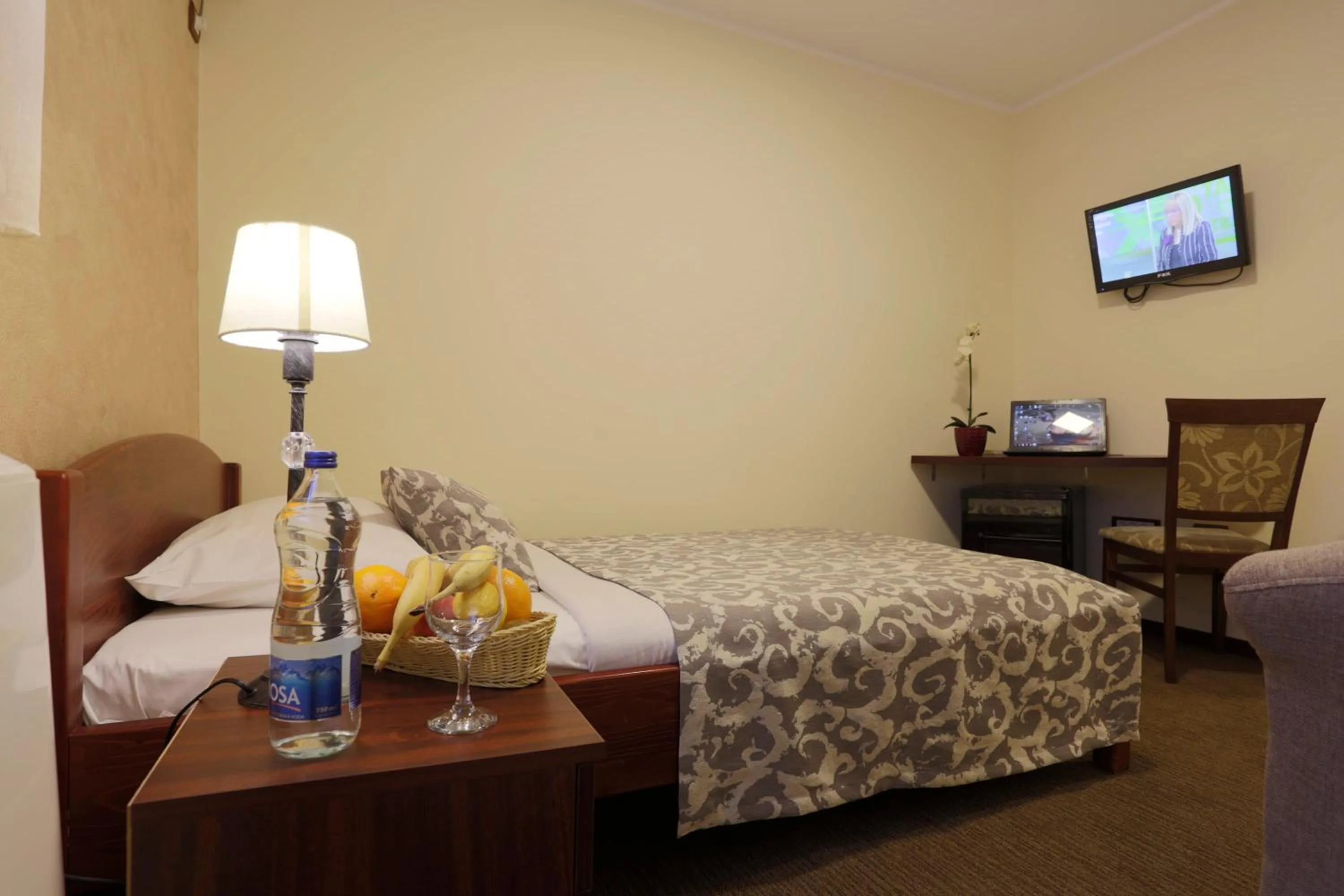 Bed in Accommodation Tara