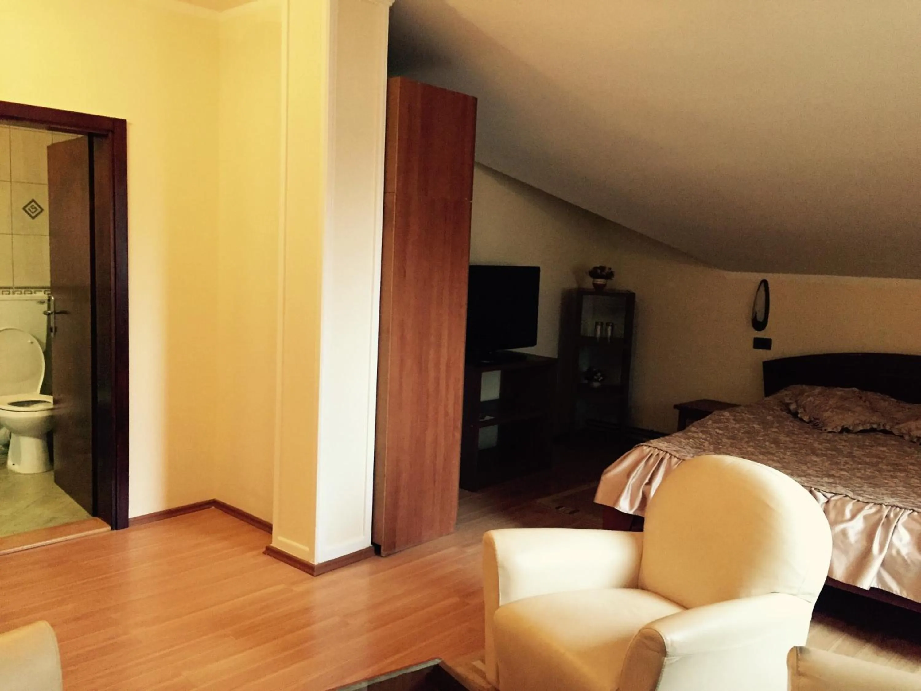 Shower in Accommodation Tara