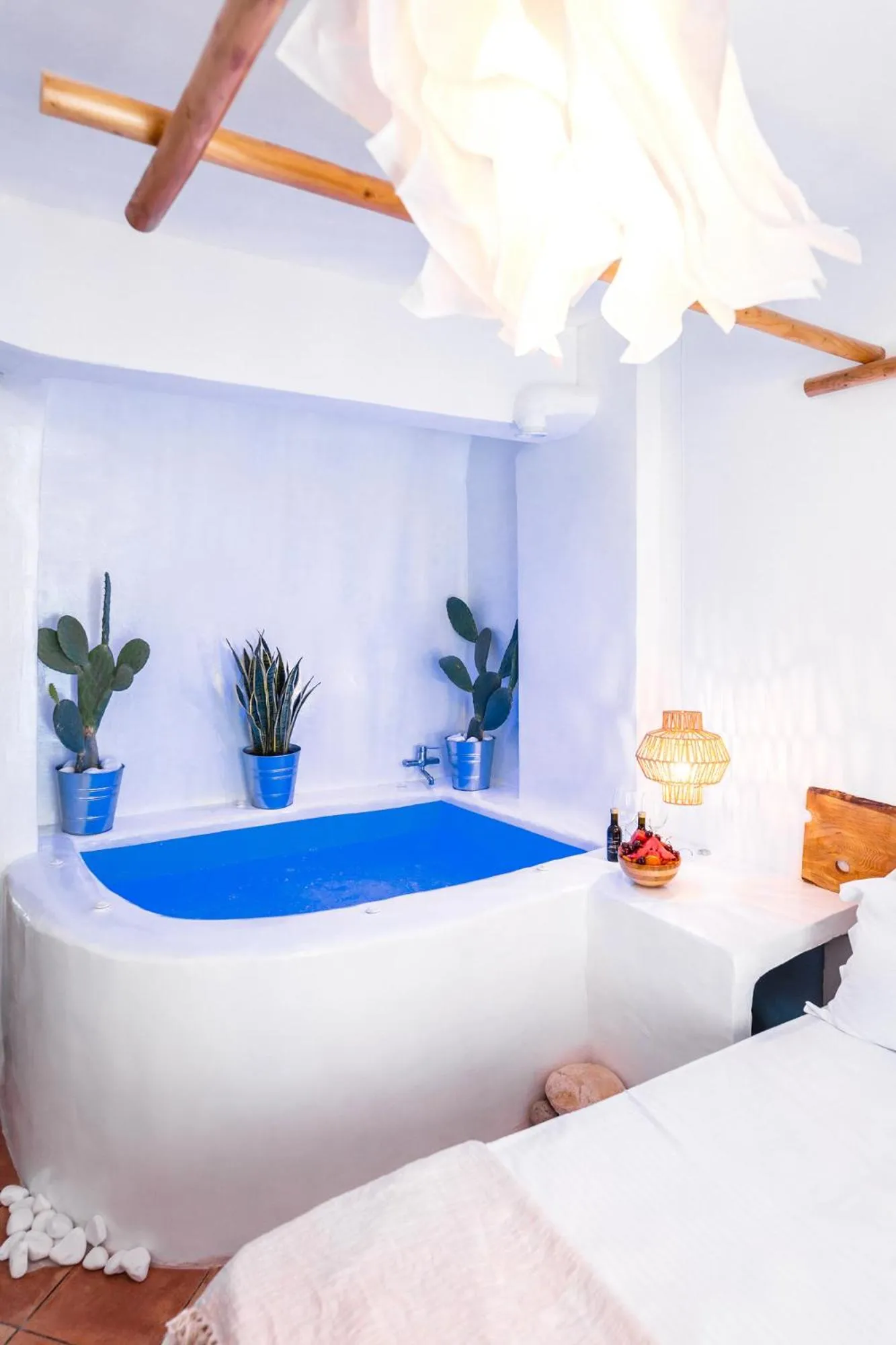 Swimming pool, Bed in Marabou Hotel