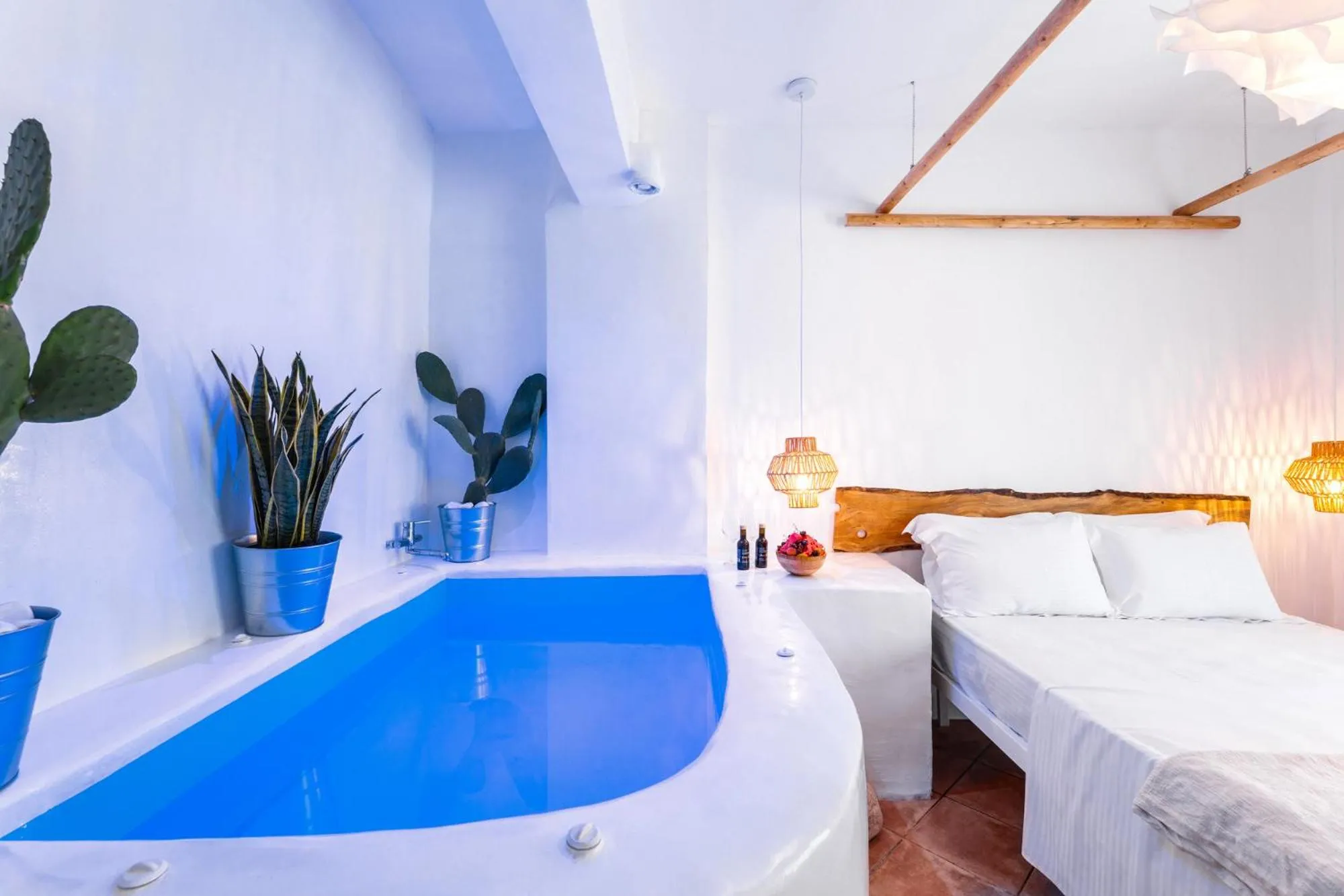 Swimming pool, Bed in Marabou Hotel