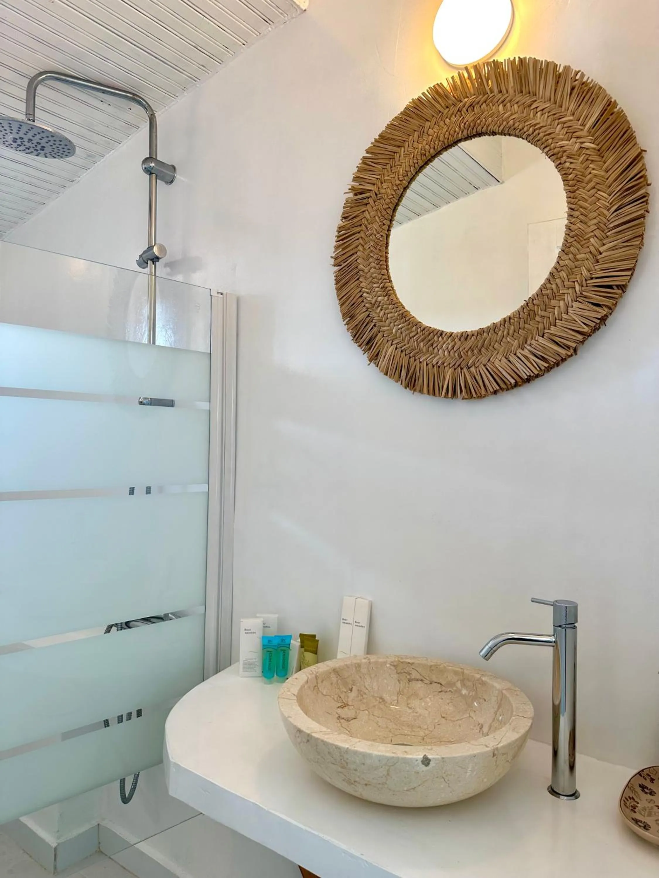 Shower in Marabou Hotel