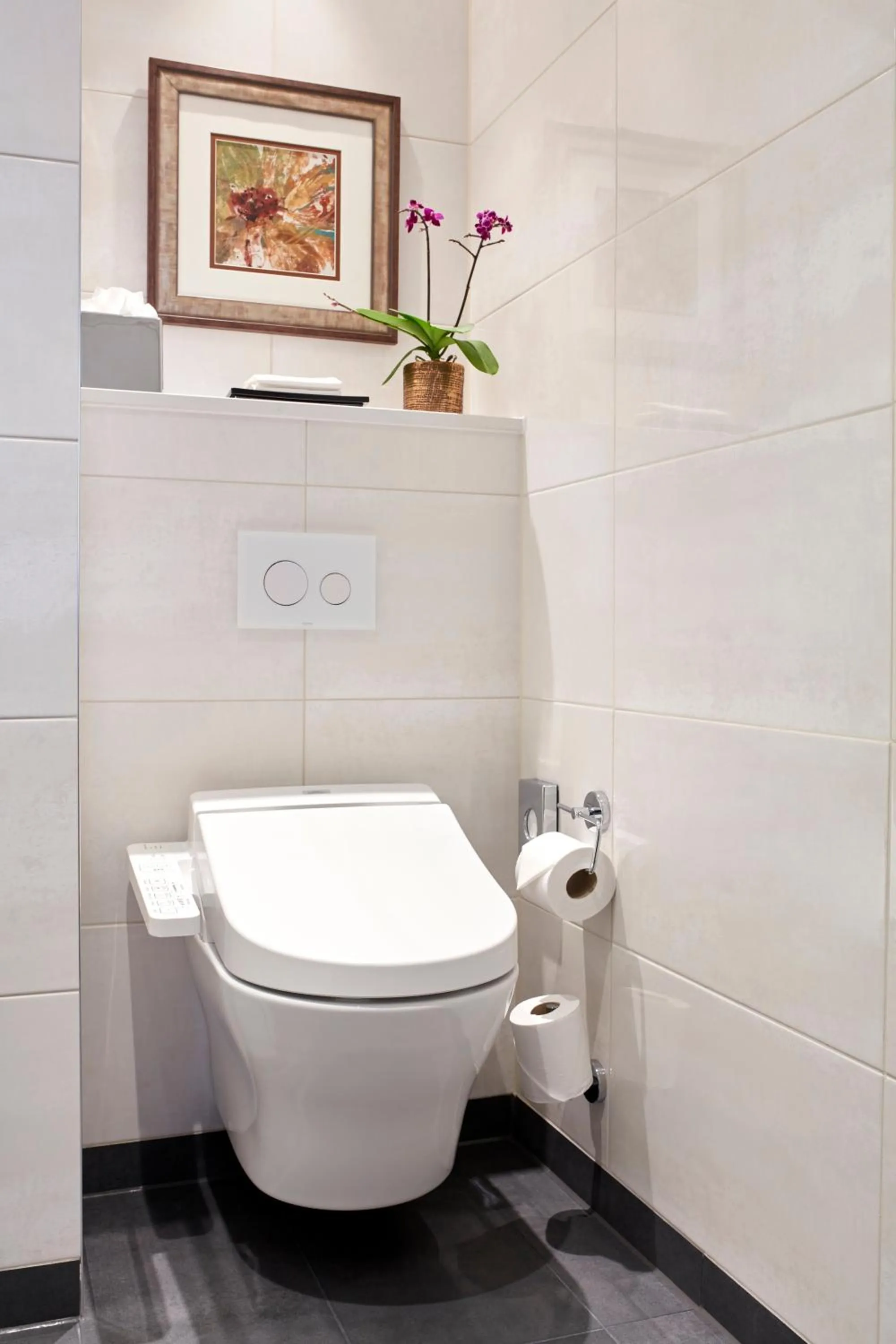 Bathroom in Hyatt Regency London Albert Embankment