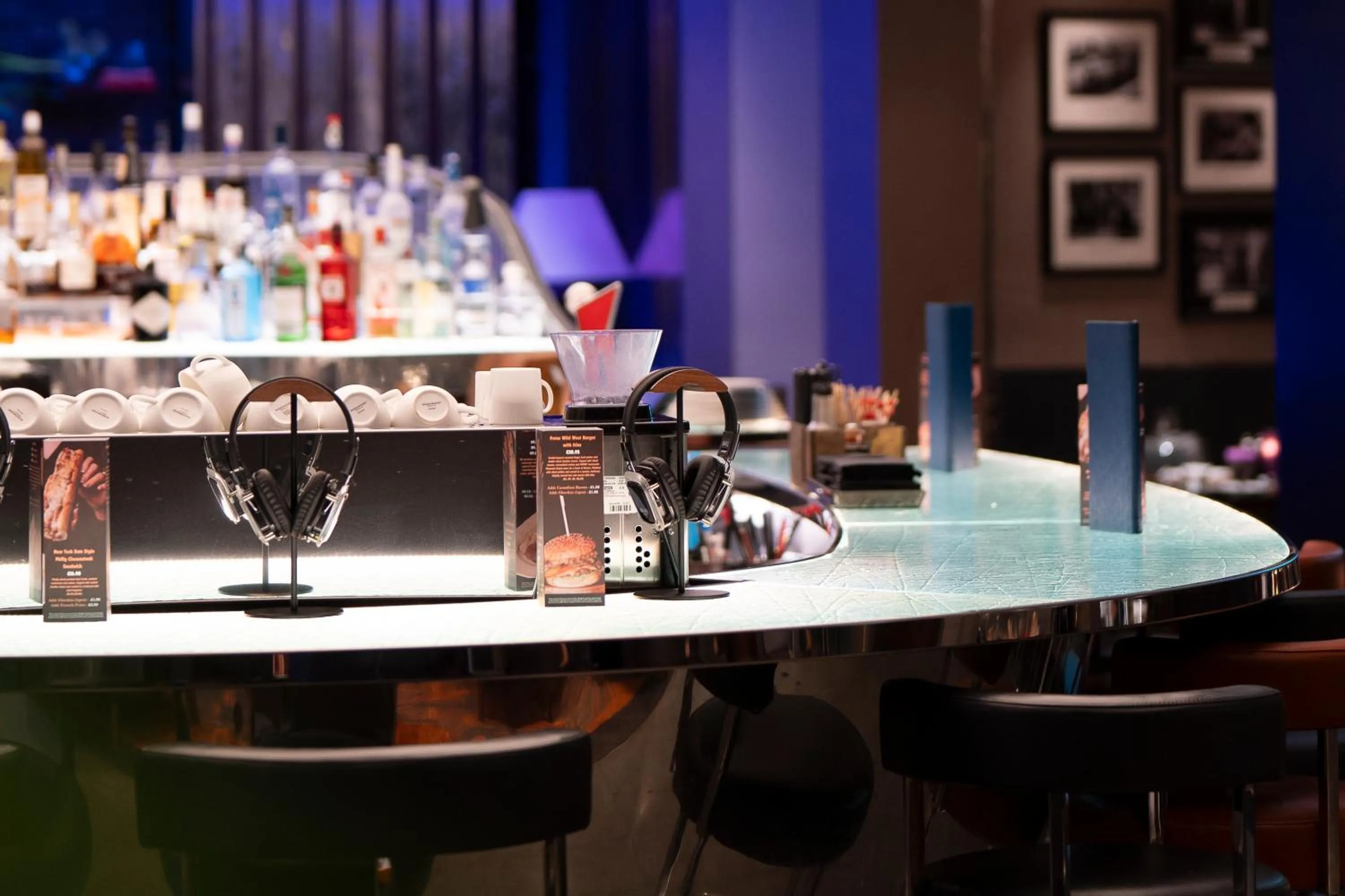 Lounge or bar in Hyatt Regency London Albert Embankment