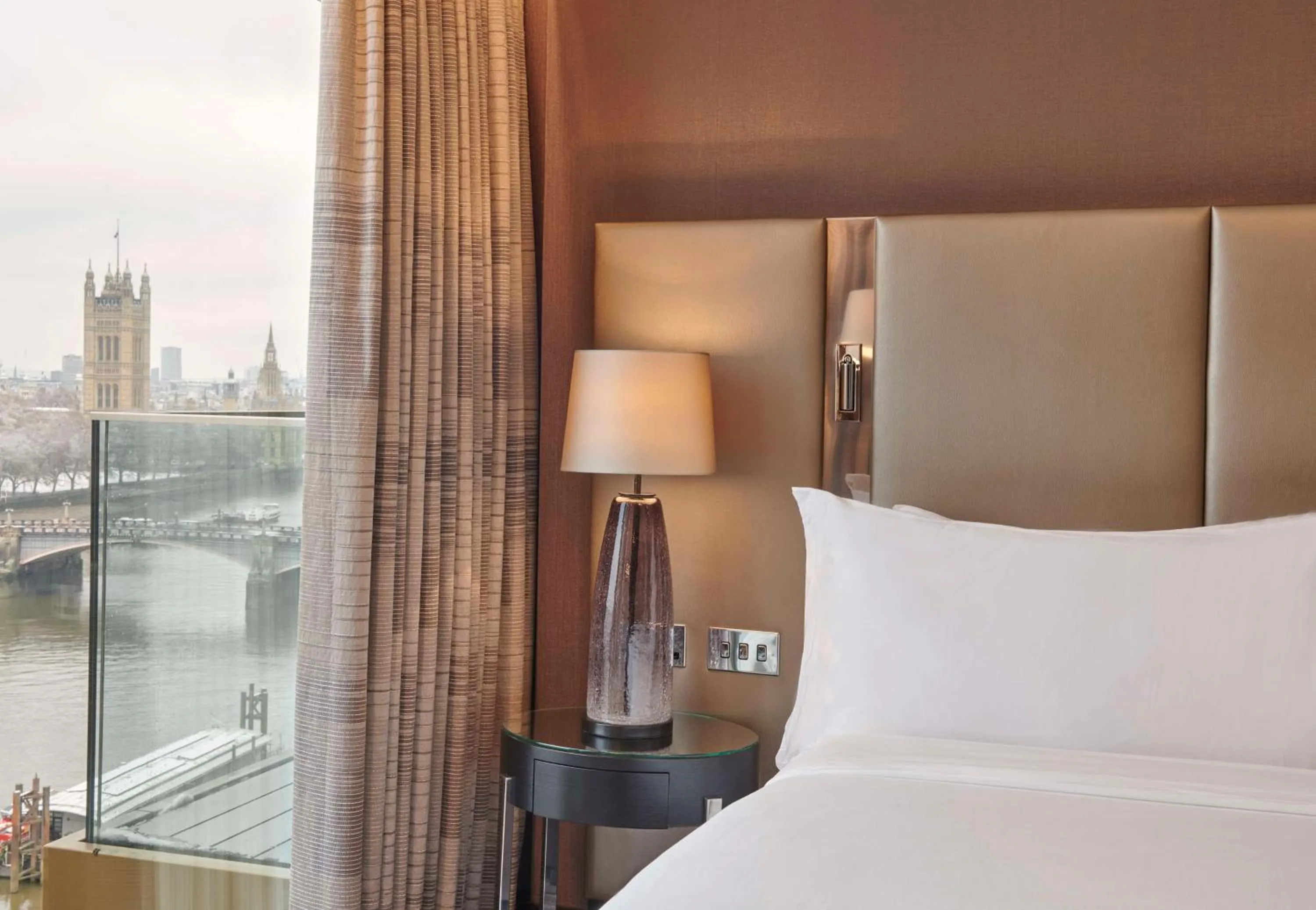 Bedroom, Bed in Hyatt Regency London Albert Embankment