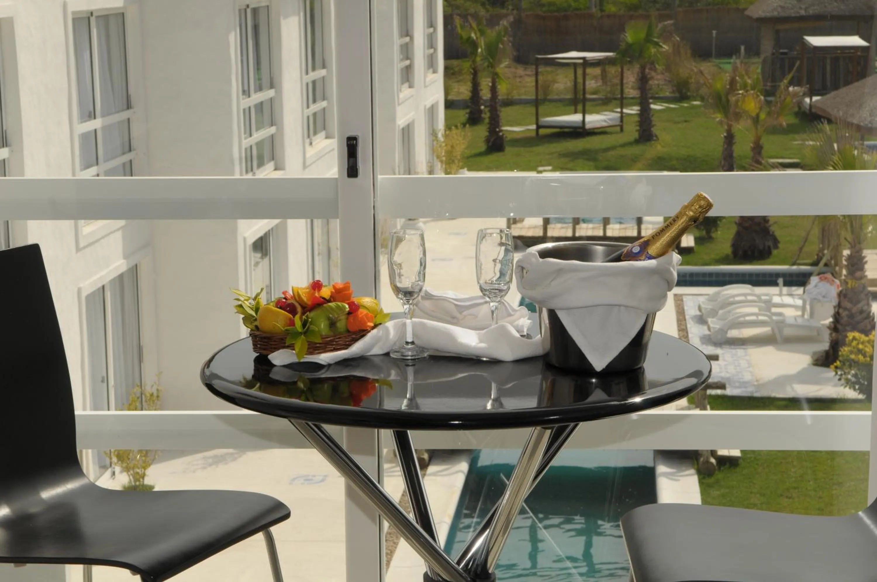 Food and drinks in Punta del Este Arenas Hotel