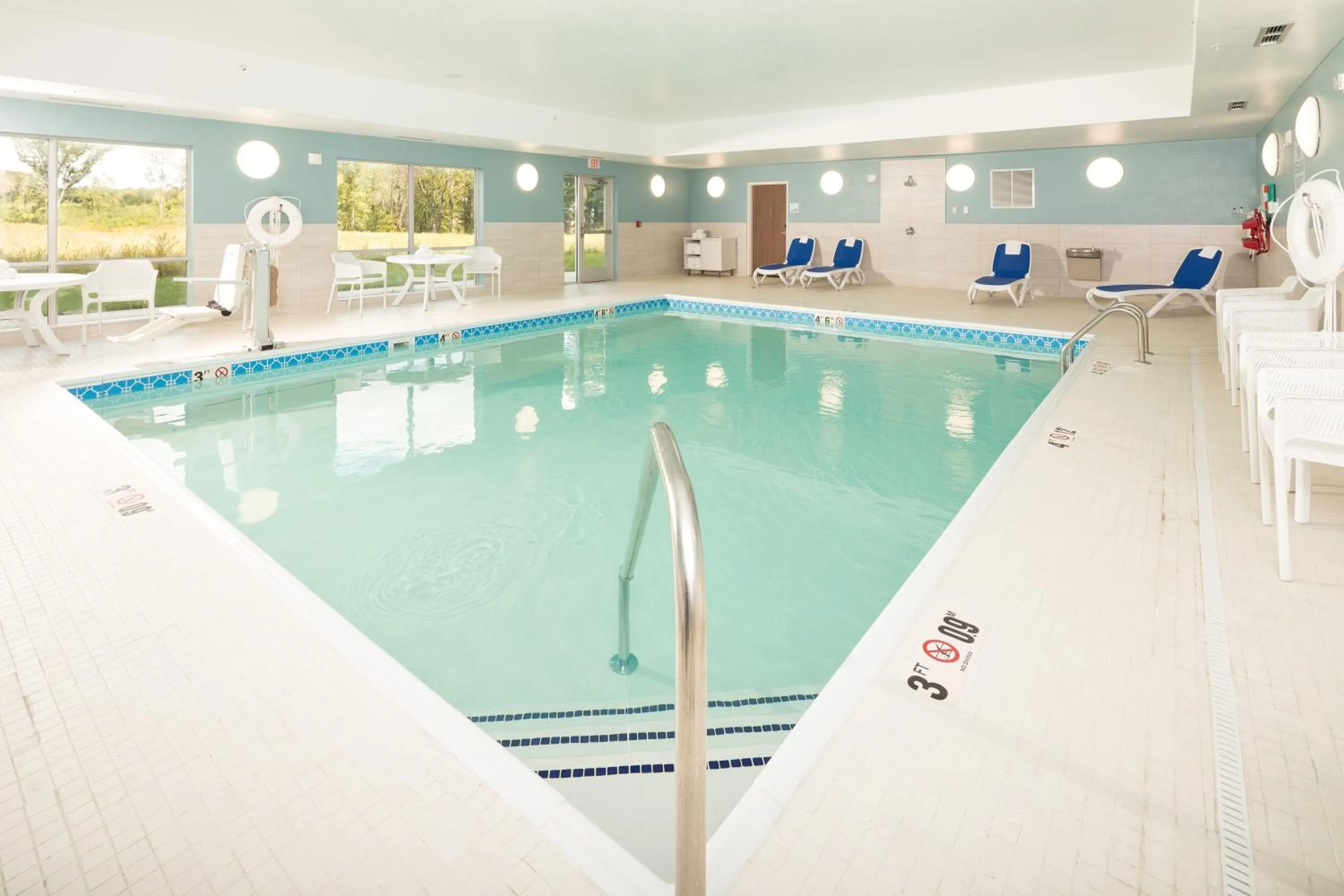 Swimming pool in Holiday Inn Express & Suites - Kalamazoo West by IHG