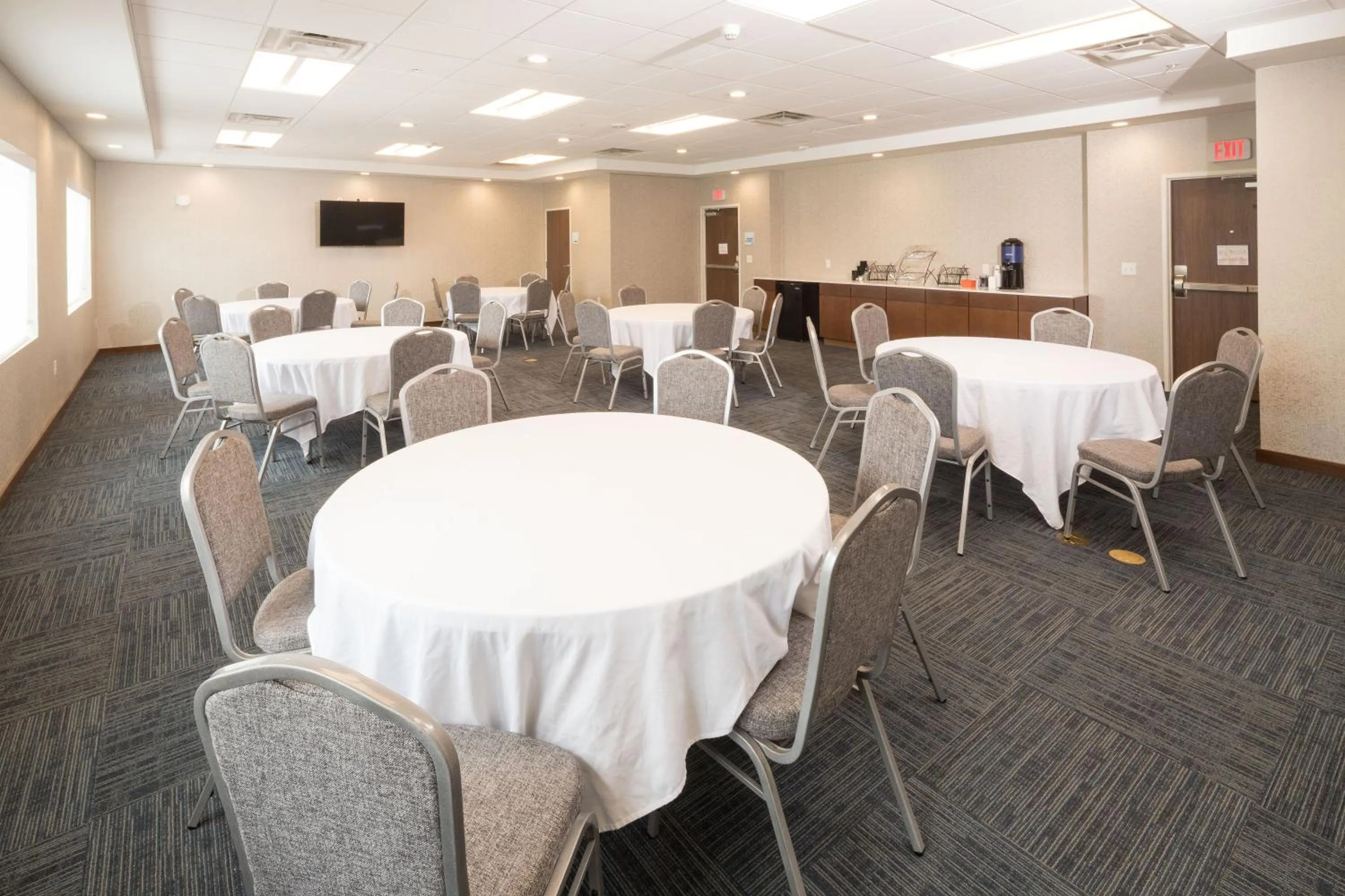 Banquet/Function facilities in Holiday Inn Express & Suites - Kalamazoo West by IHG