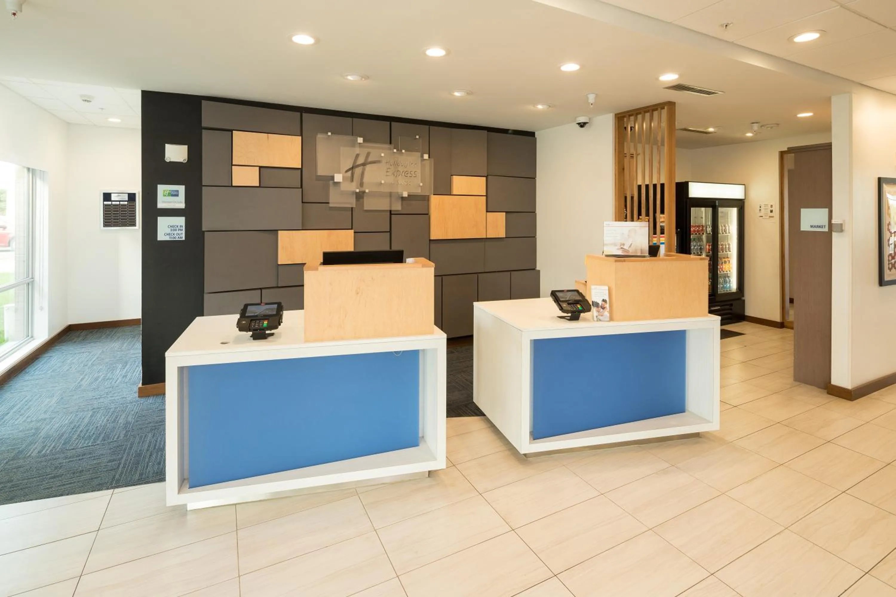 Lobby or reception in Holiday Inn Express & Suites - Kalamazoo West by IHG