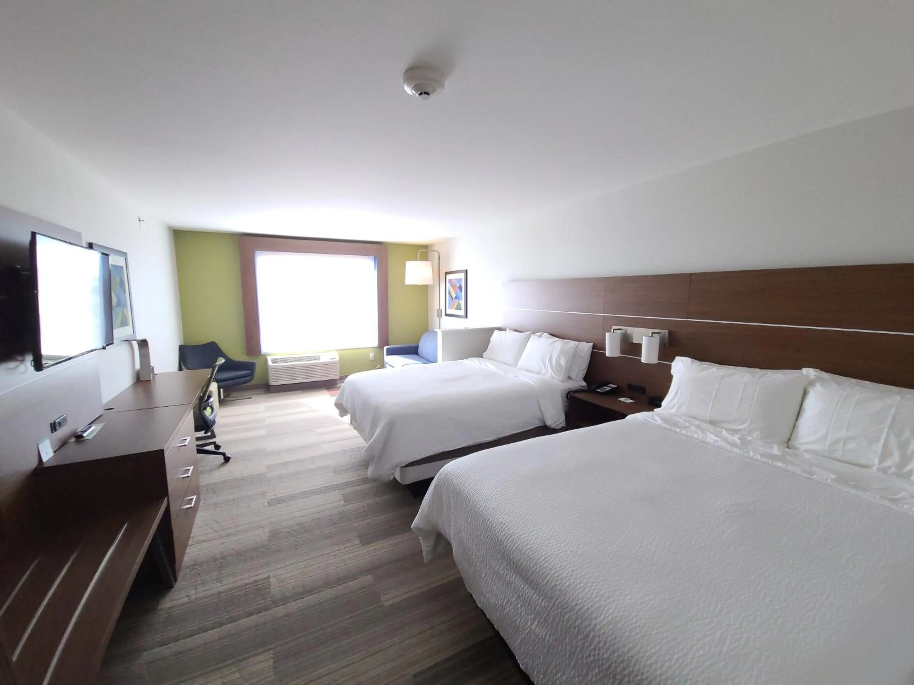 Bedroom, Bed in Holiday Inn Express & Suites - Nebraska City by IHG