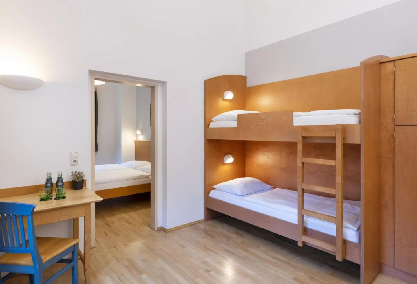 Bed in JUFA Hotel Bruck an der Mur - im Weitental