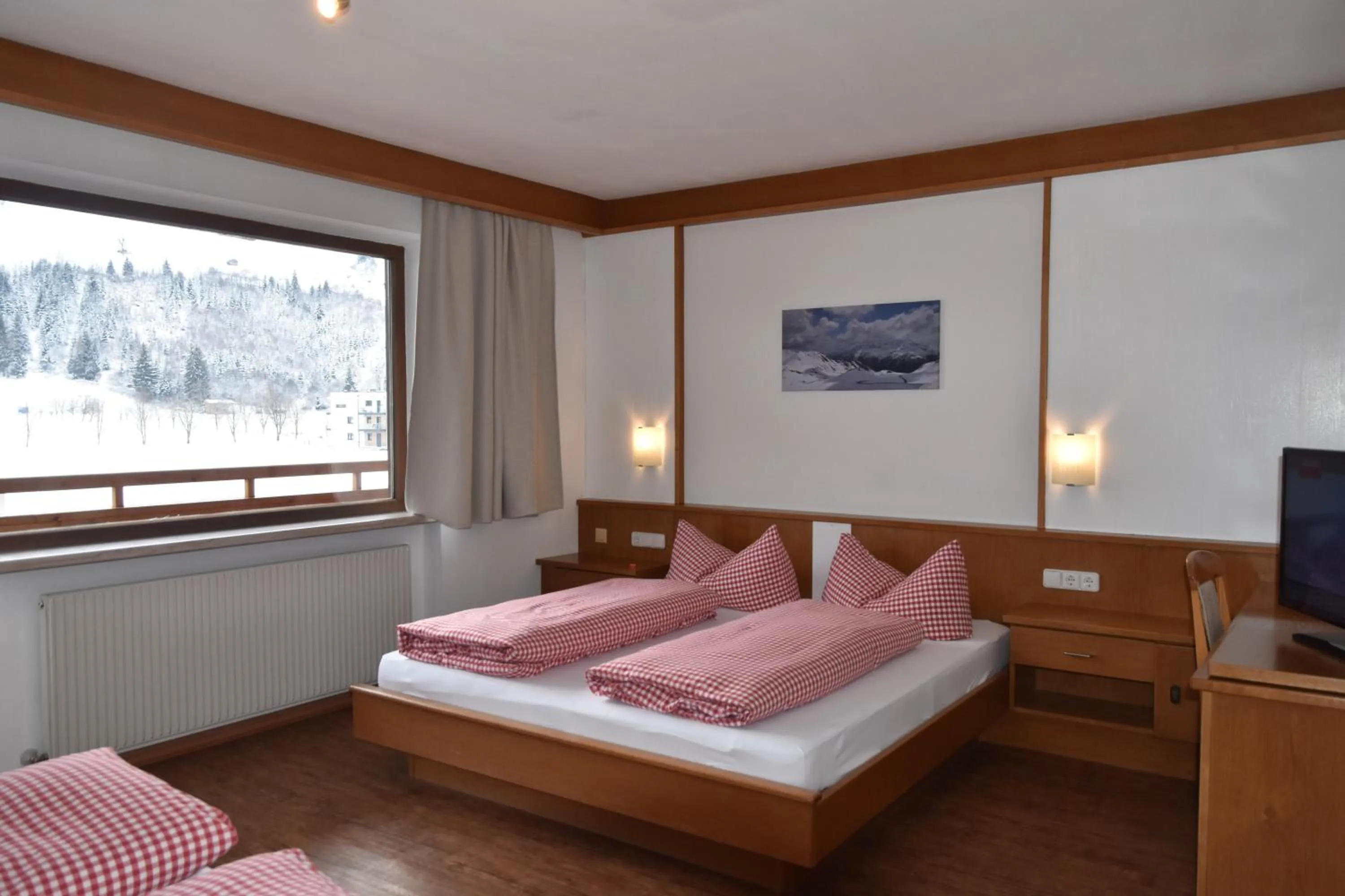 Bed in Alphotel Mittersill