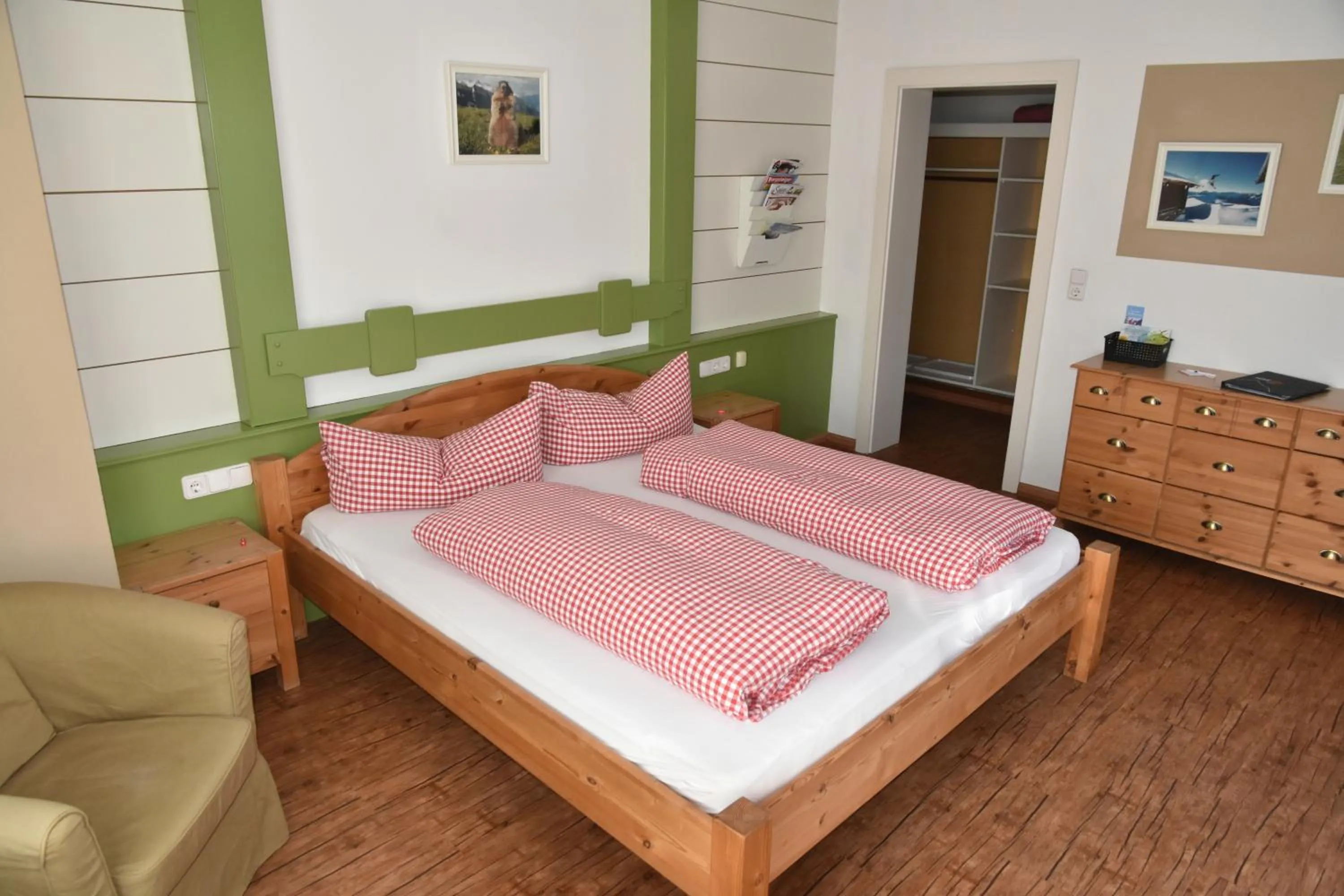 Bed in Alphotel Mittersill