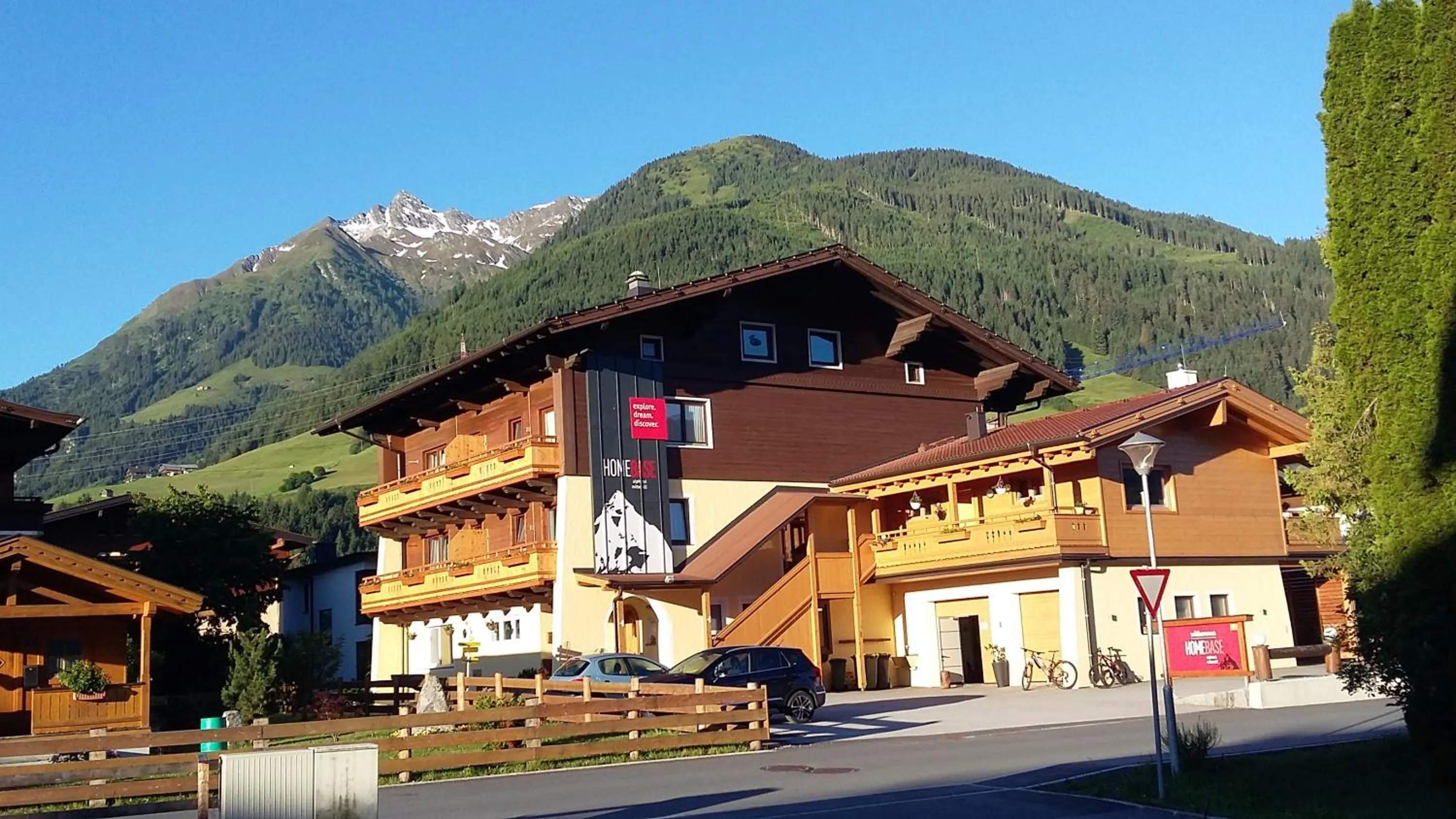 Facade/entrance in Alphotel Mittersill