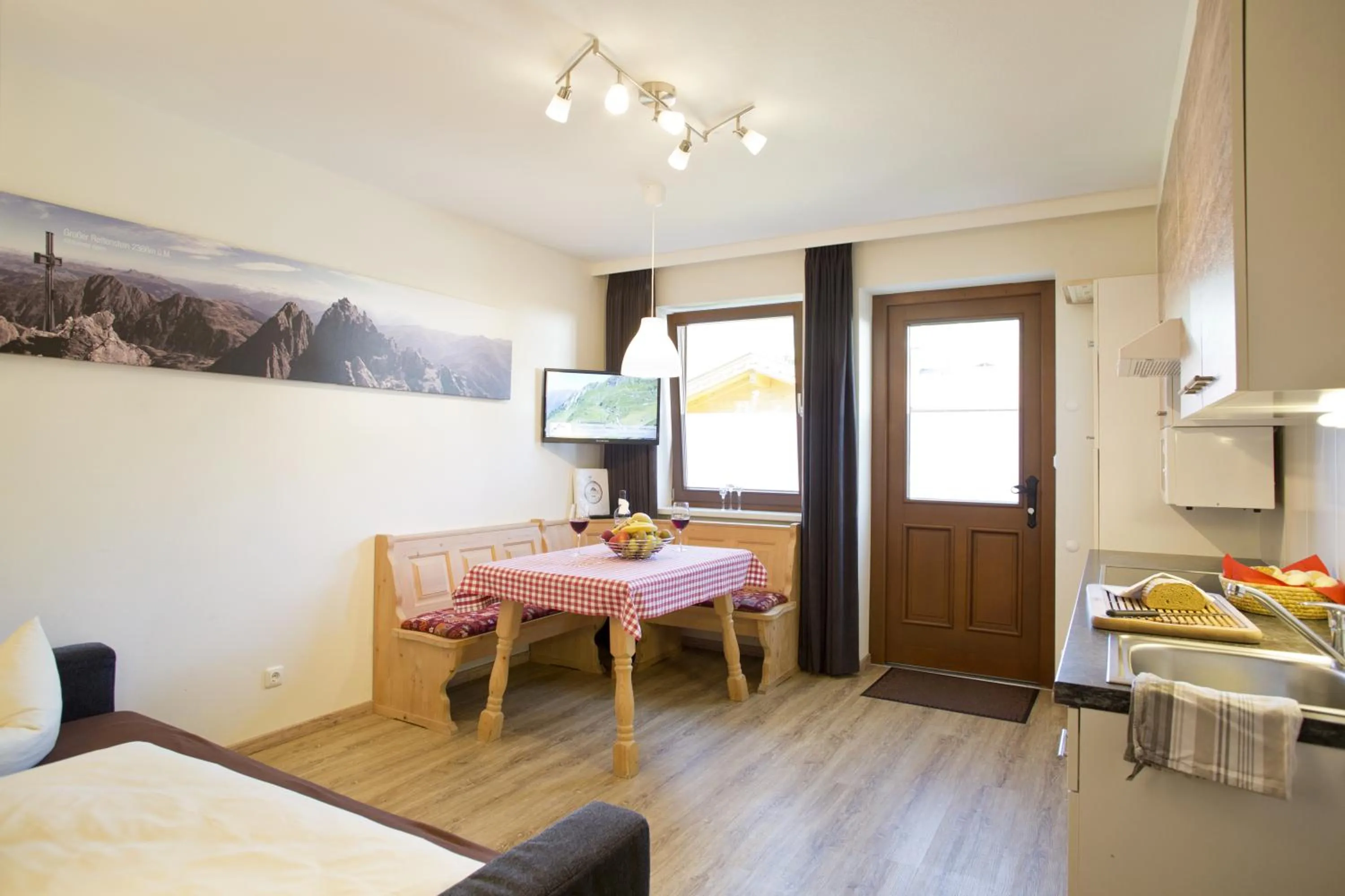 Photo of the whole room in Alphotel Mittersill