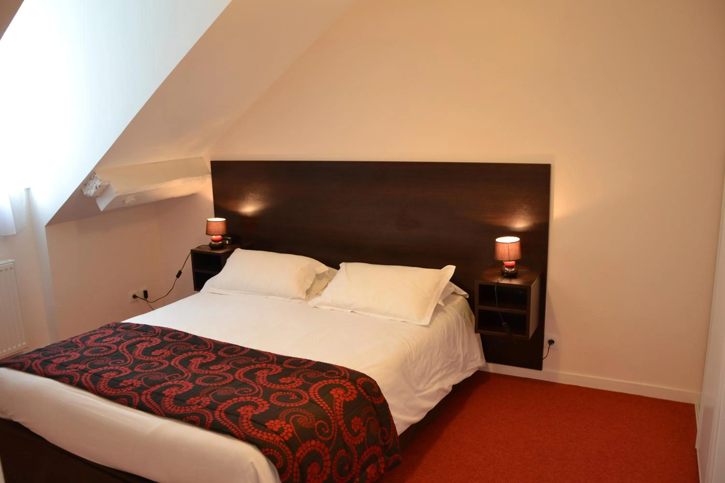 Photo of the whole room, Bed in Brit Hotel Spa Le Connetable