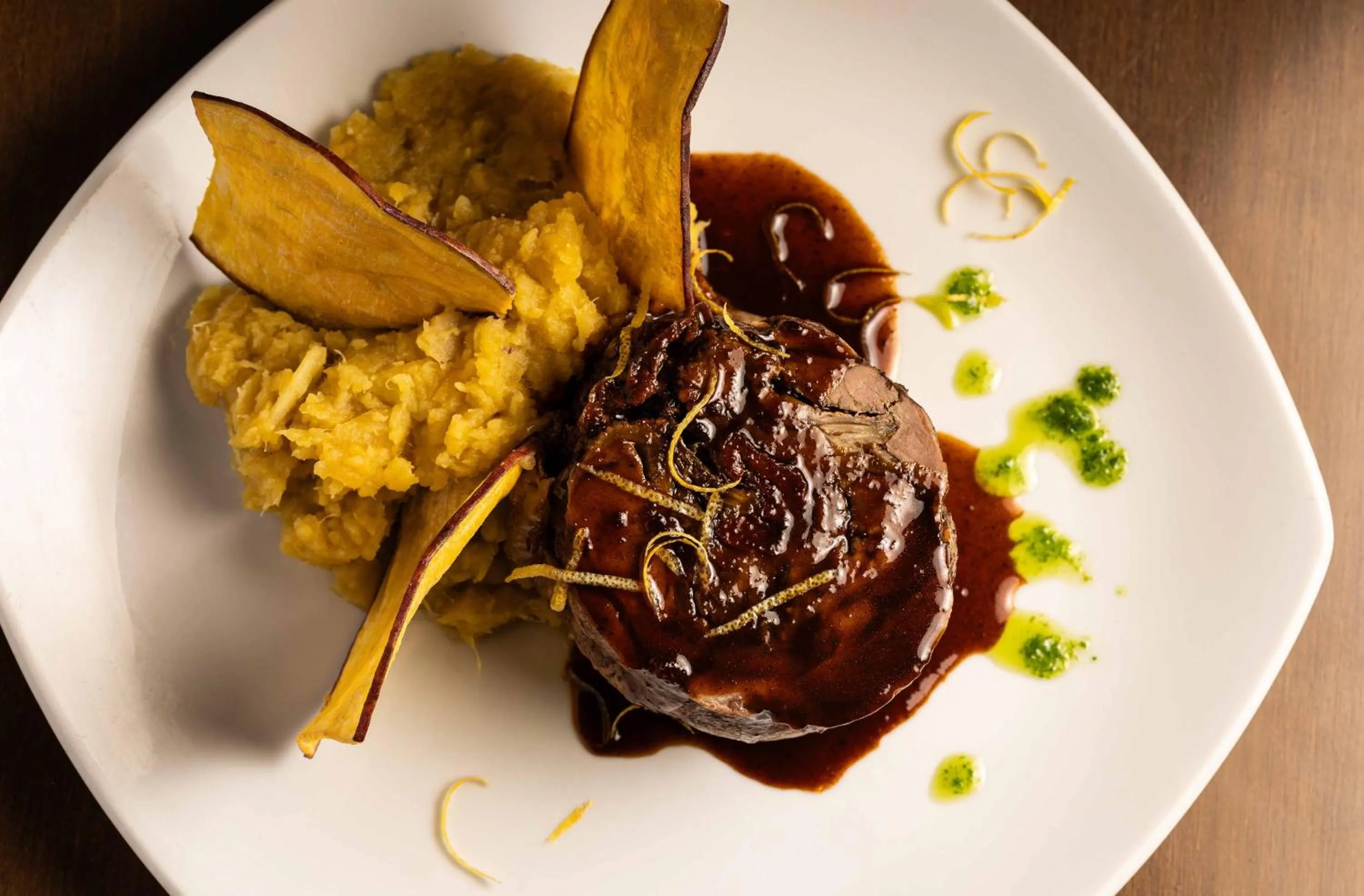 Restaurant/places to eat in Cyan Soho Neuquén Hotel