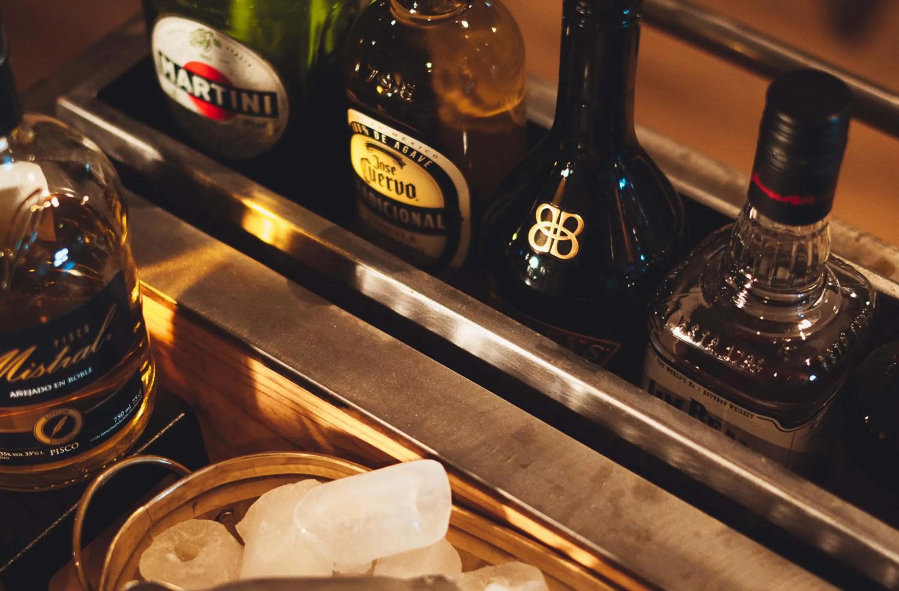 Drinks in Cyan Soho Neuquén Hotel