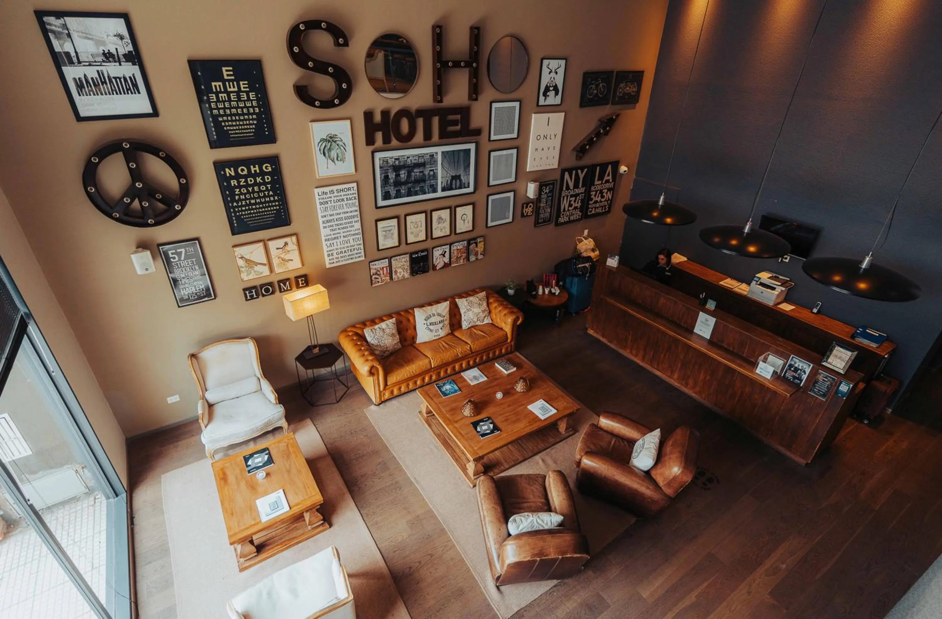 Seating area in Cyan Soho Neuquén Hotel