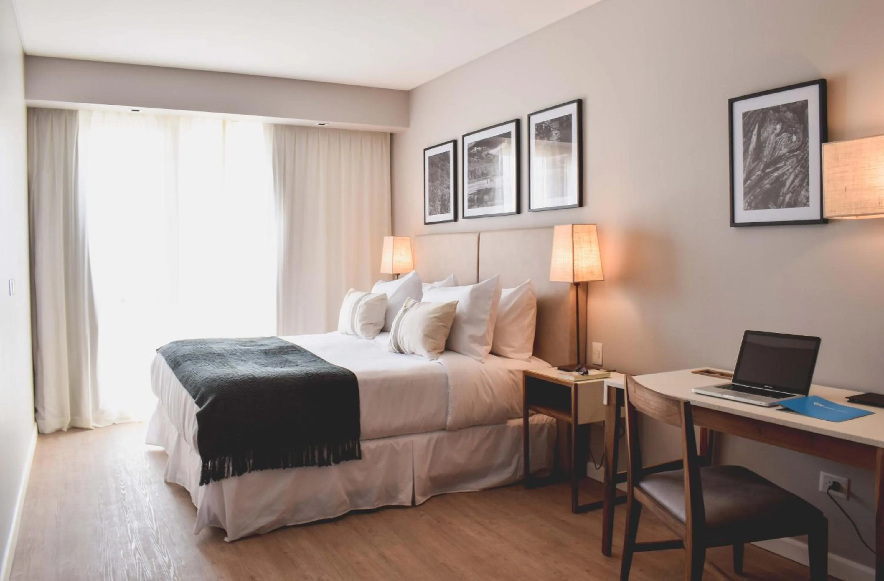 Photo of the whole room, Bed in Cyan Soho Neuquén Hotel