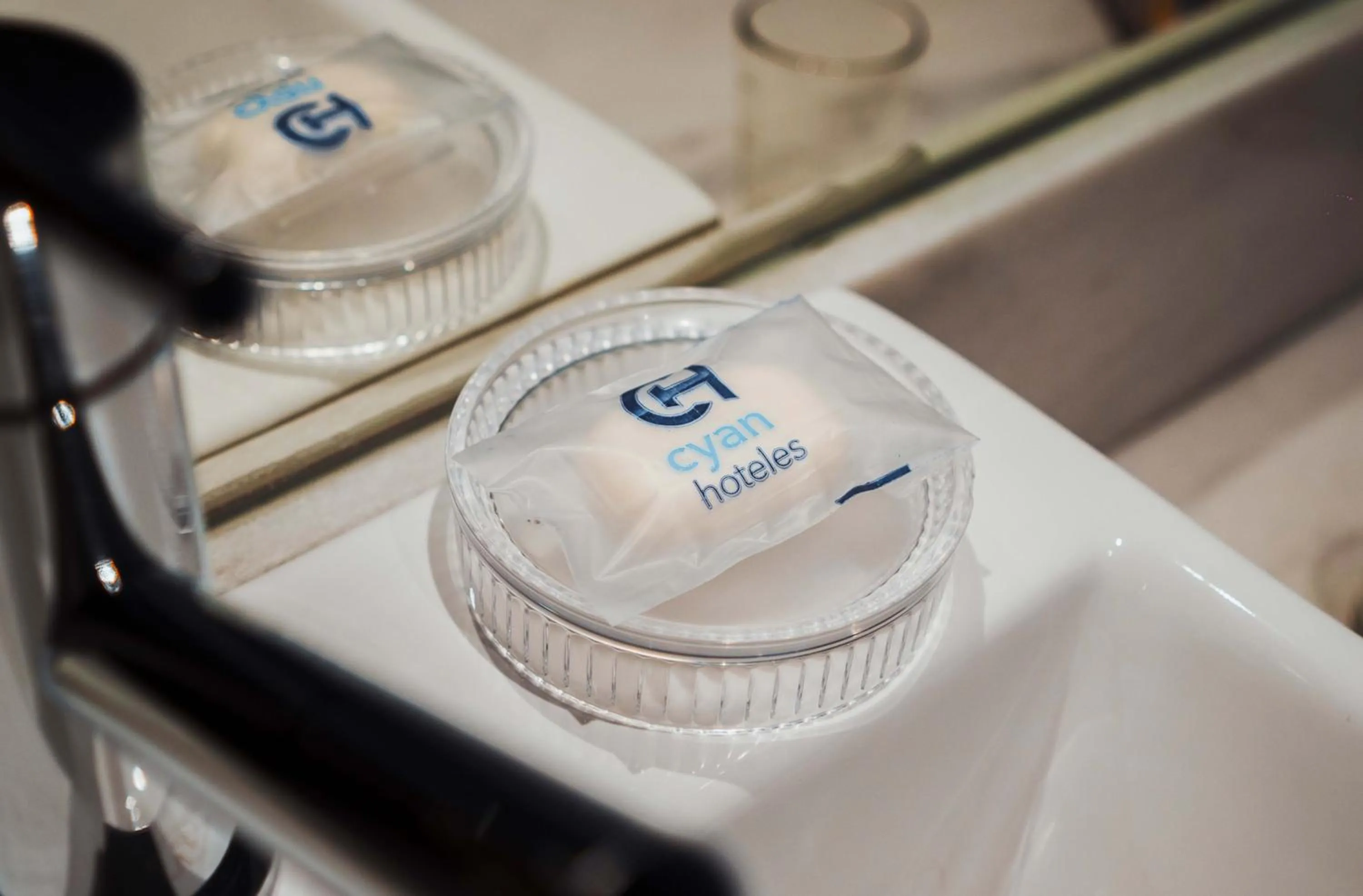 Bathroom in Cyan Soho Neuquén Hotel