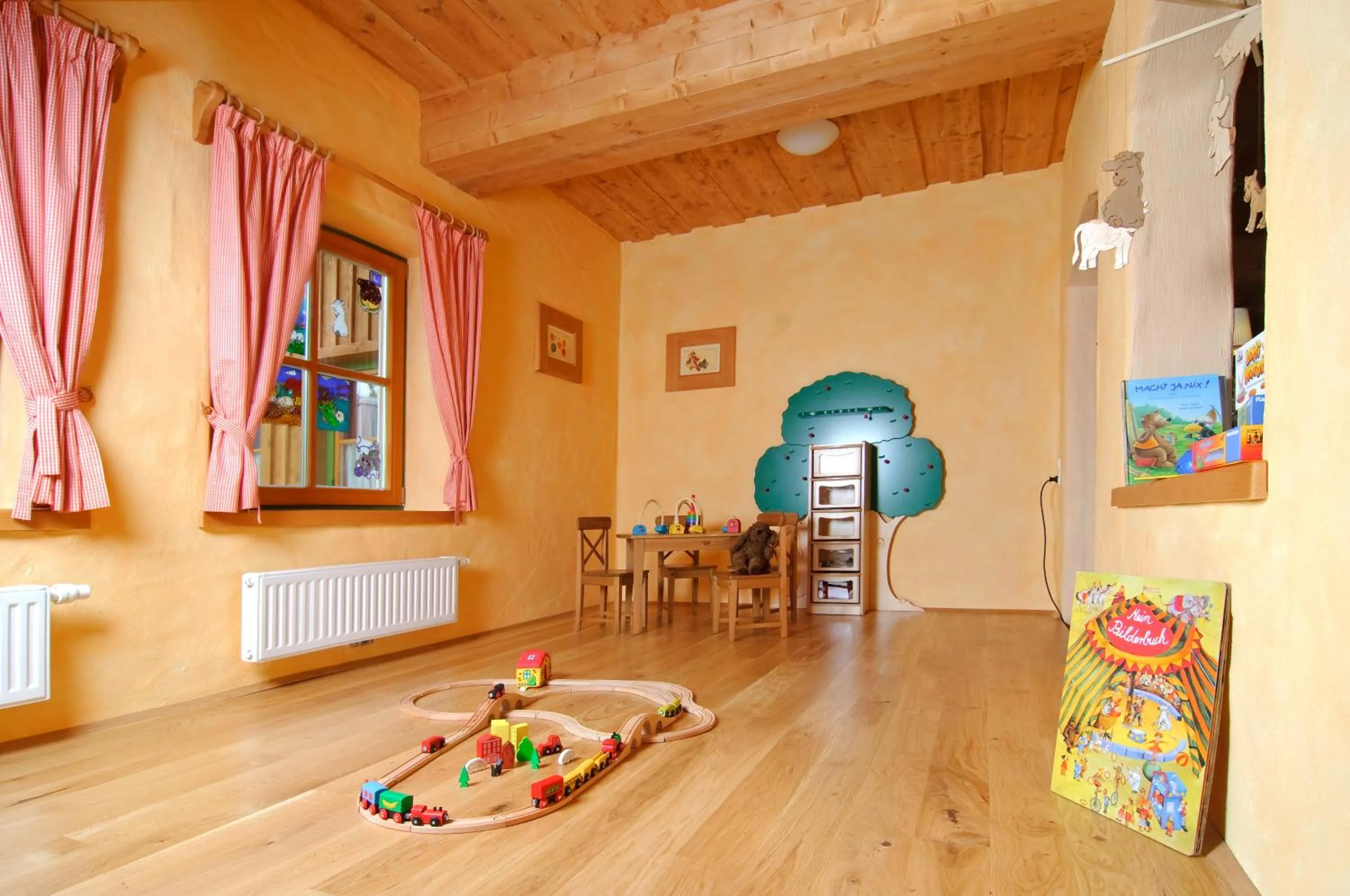 Game Room in JUFA Hotel Tieschen