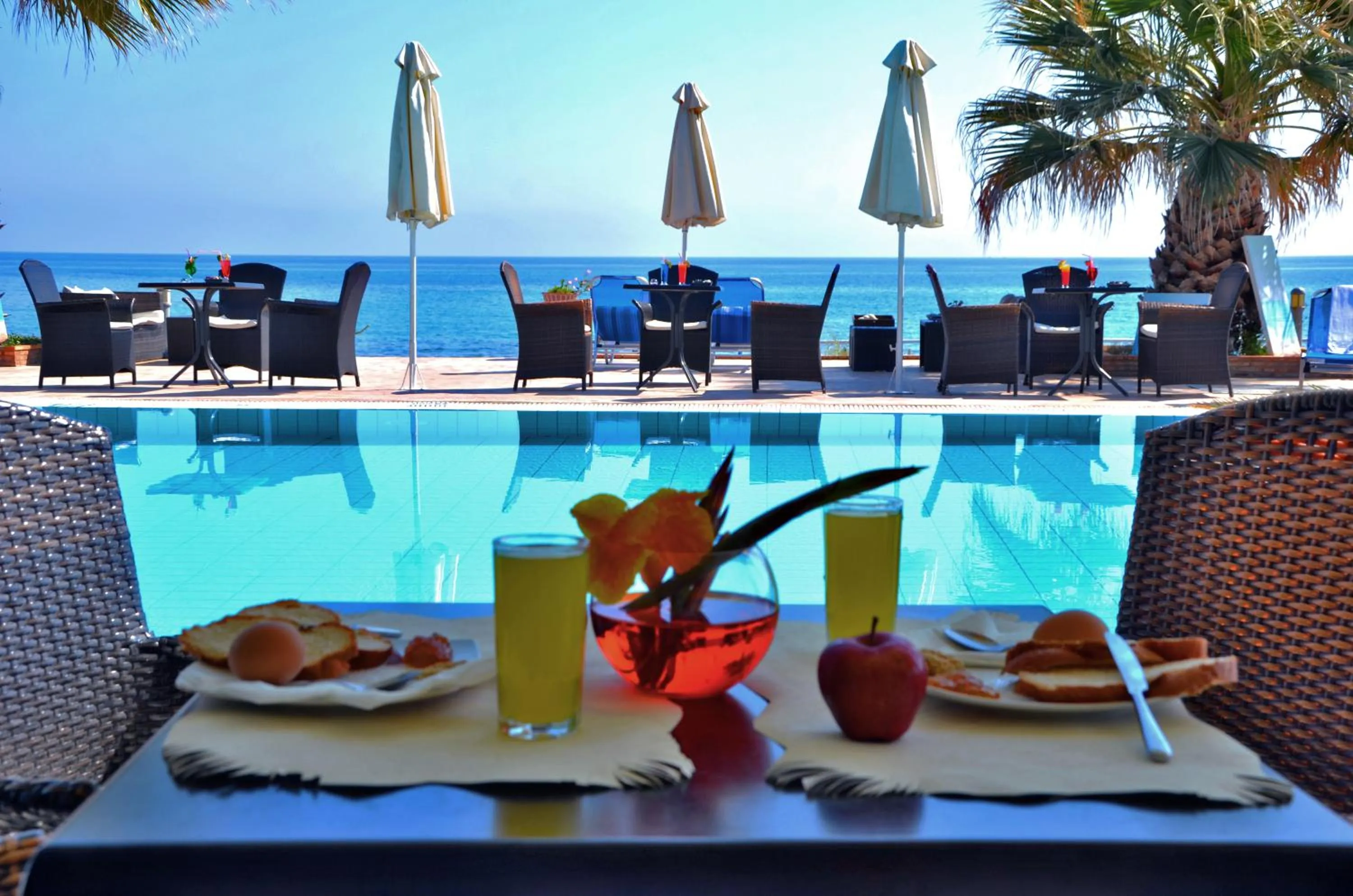 Breakfast in Belussi Beach Hotel & Suites