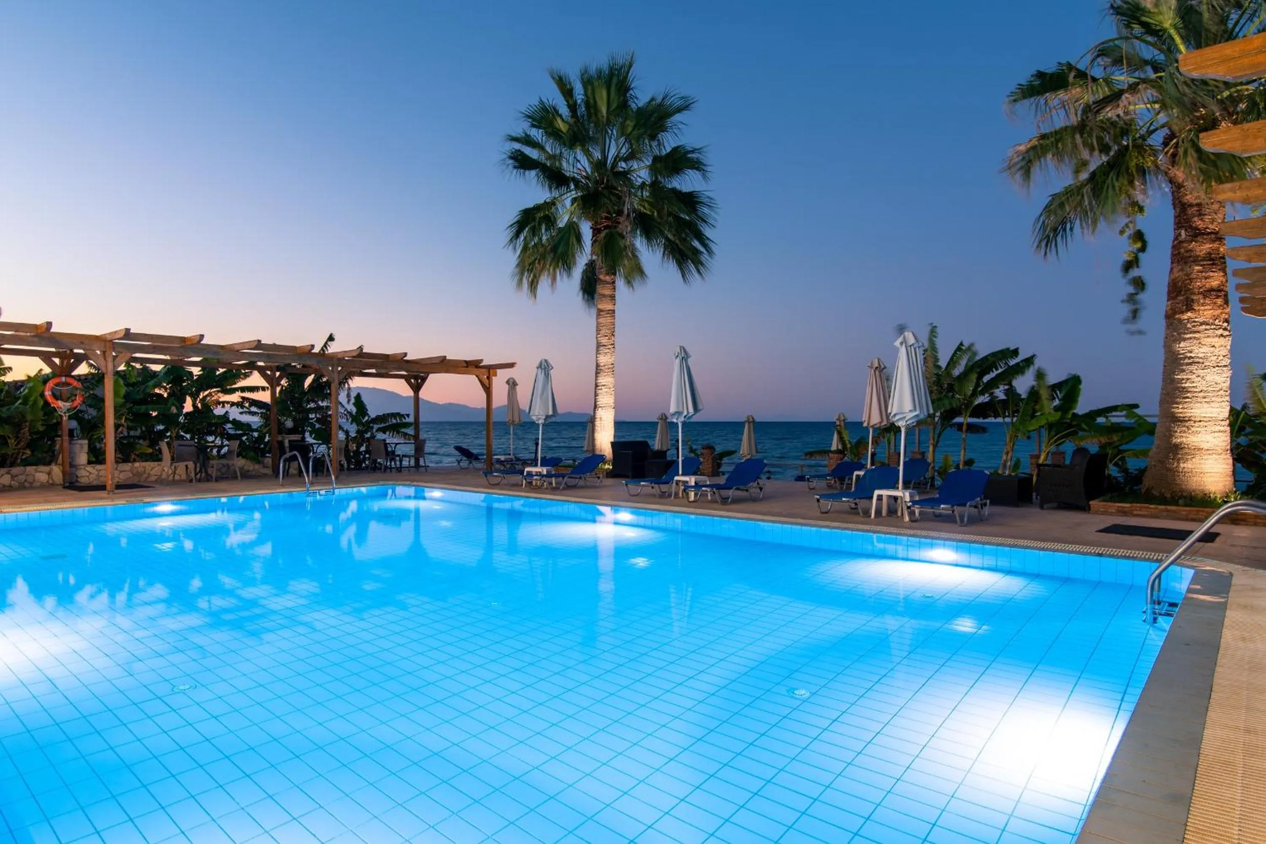 Swimming pool in Belussi Beach Hotel & Suites