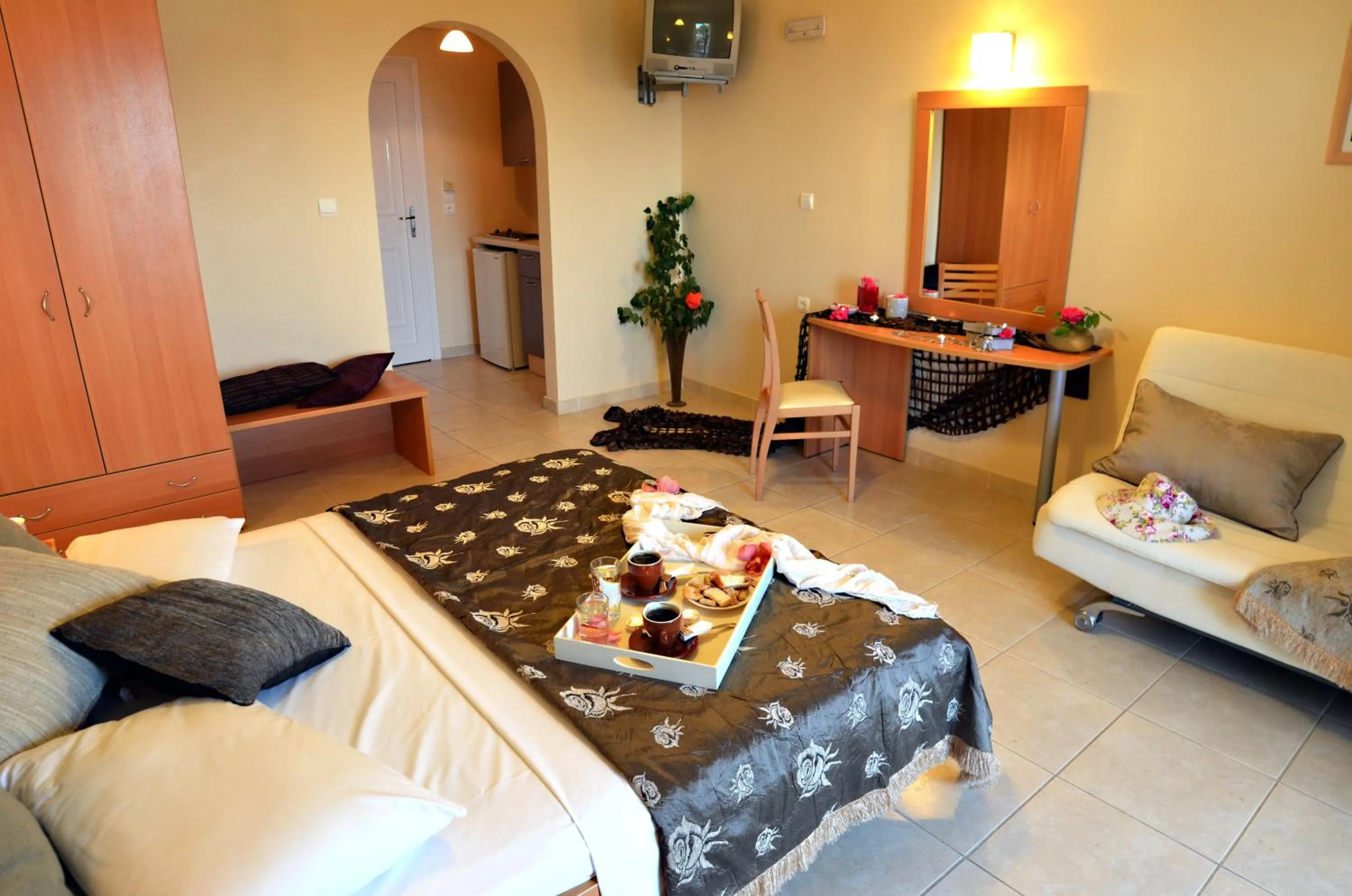 Photo of the whole room in Belussi Beach Hotel & Suites